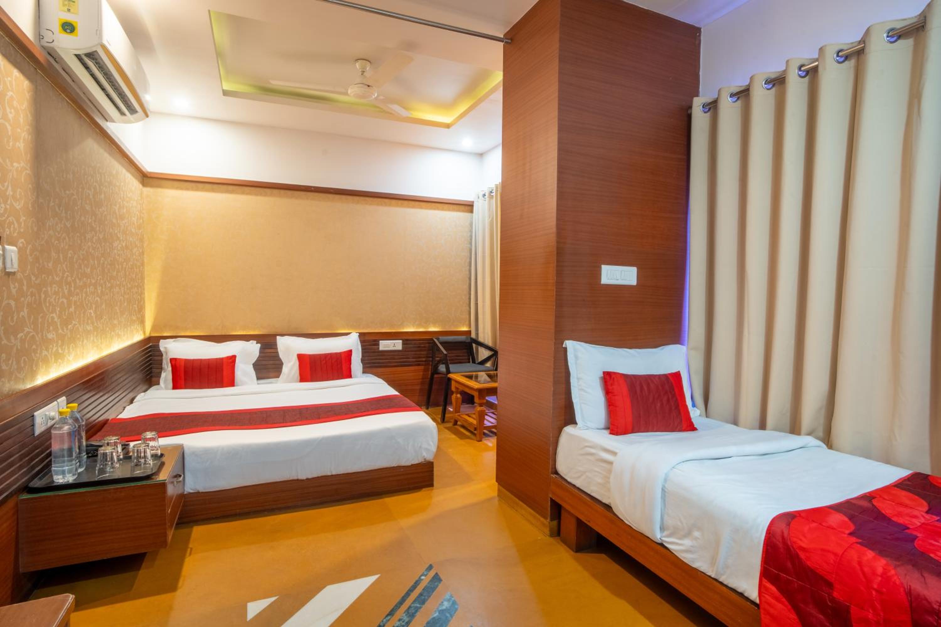Deluxe Triple Room (Sanitized)): 10% off on Room Upgrade, Subject to availability, 20% off on Meal Upgrade, 10% off on Two -way Airport Transfer, 10% Off on Early Check-in upto 2 hours {Subject to Availability}, Free Linen Change - Photo 7