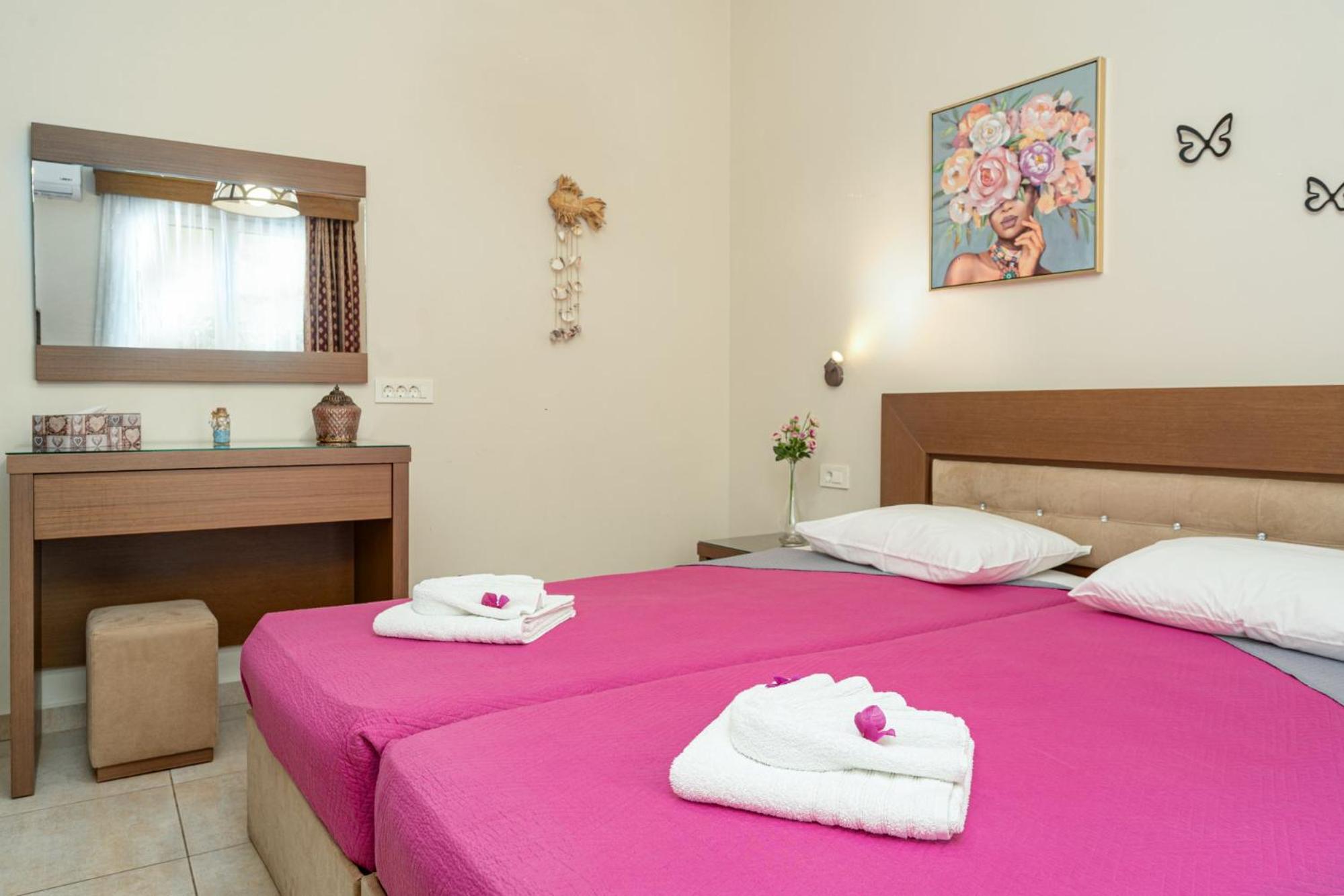 Double Room with Balcony photo 3