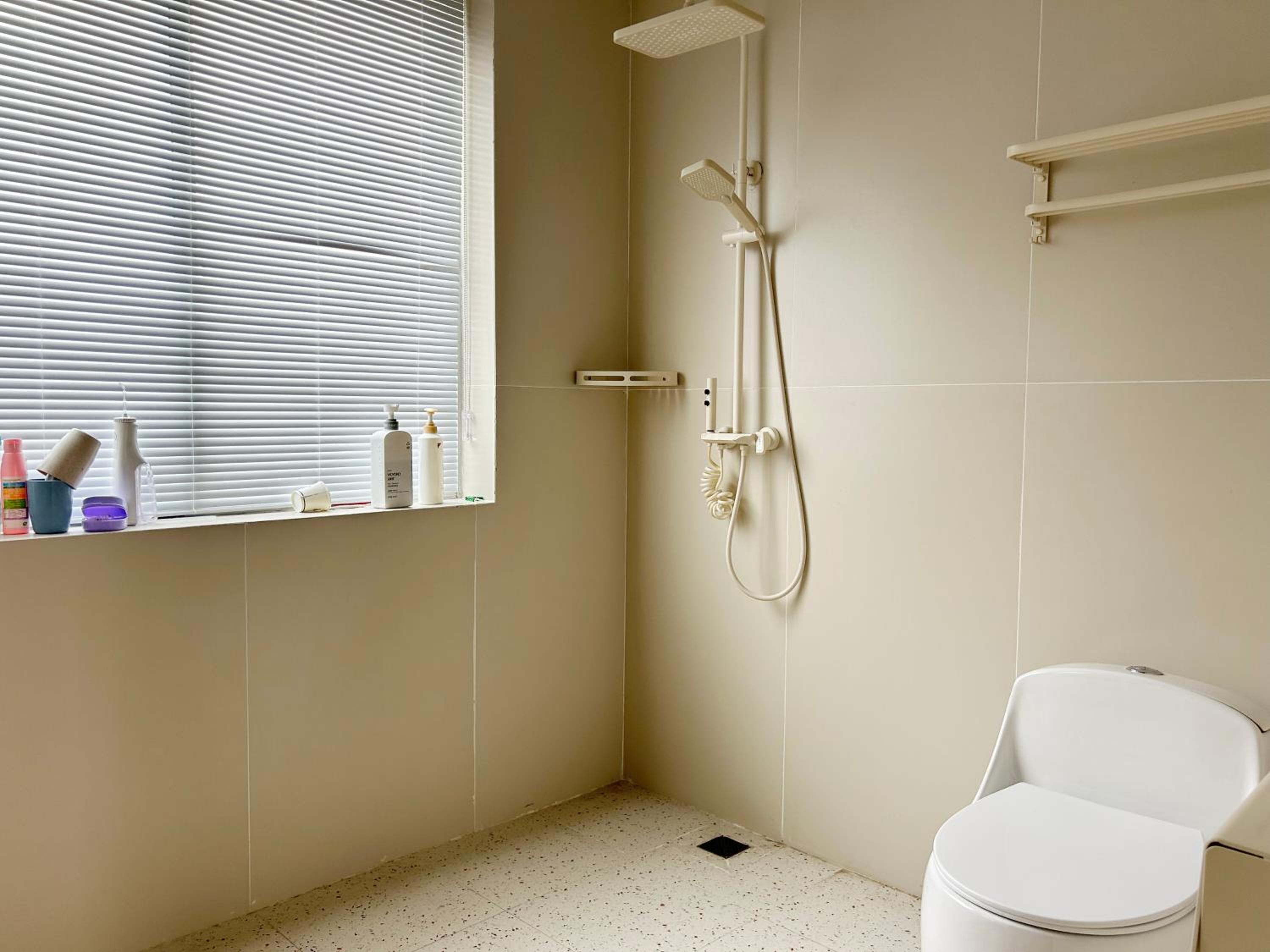 4-Bed Female Dormitory Room photo 2