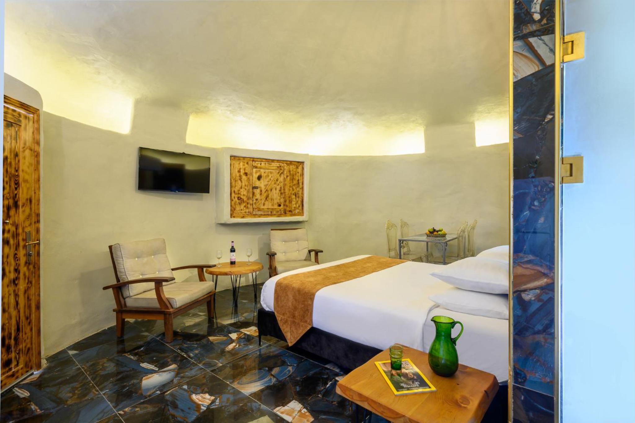 Double Suite - Photo 2