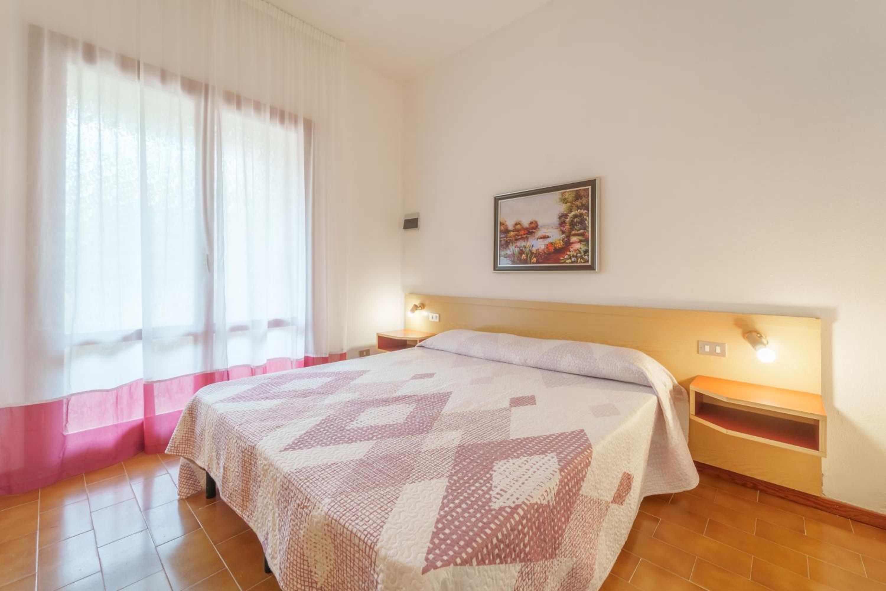 One-Bedroom Apartment photo 3