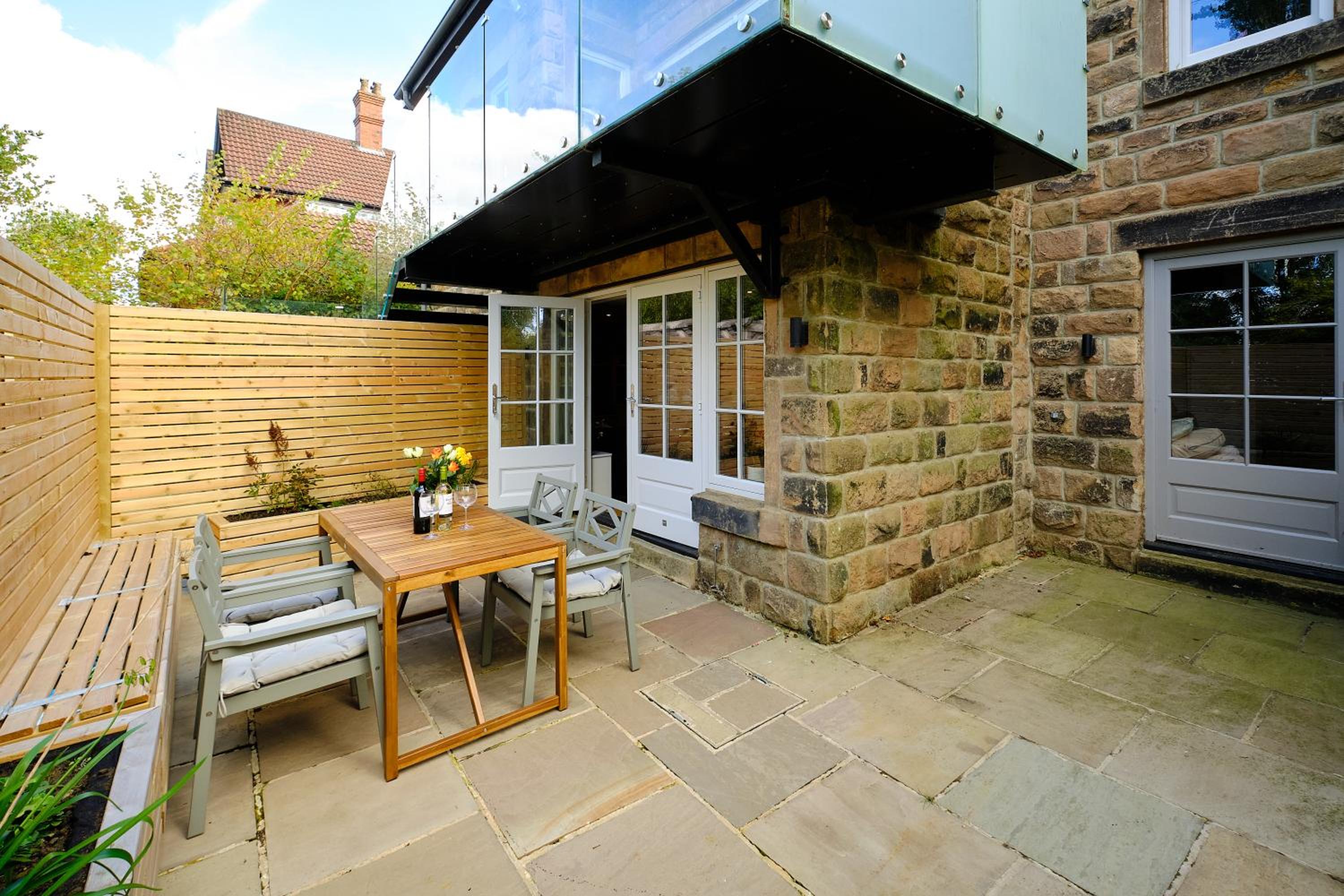 Two-Bedroom Apartment with Terrace photo 2