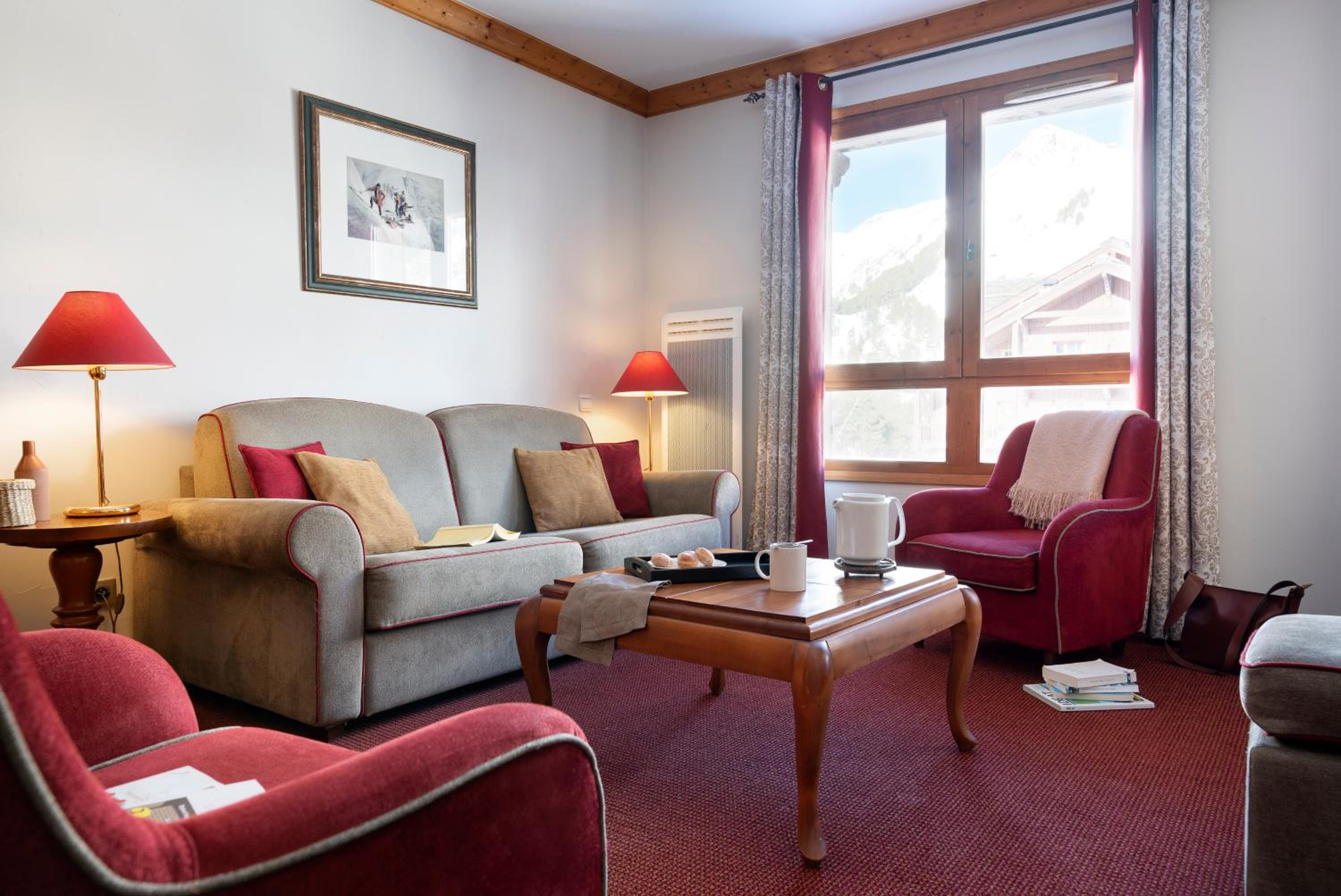 Two-Bedroom Superior Apartment with Balcony - access to the intdoor pool (6 People)