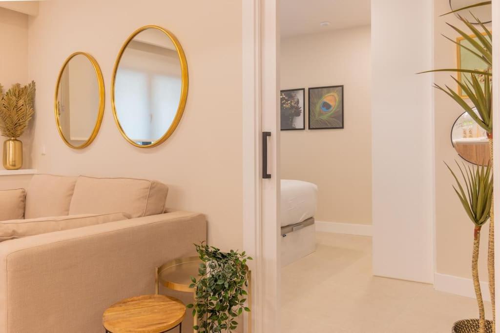 One-Bedroom Apartment photo 3