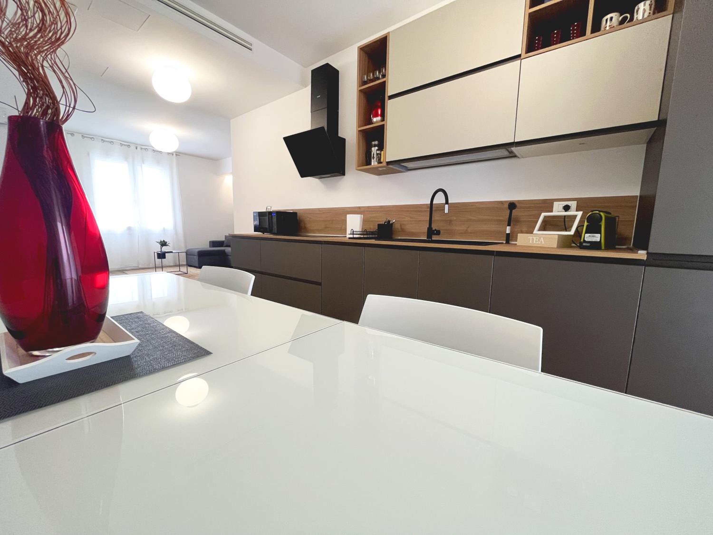 Three-Bedroom Apartment photo 2