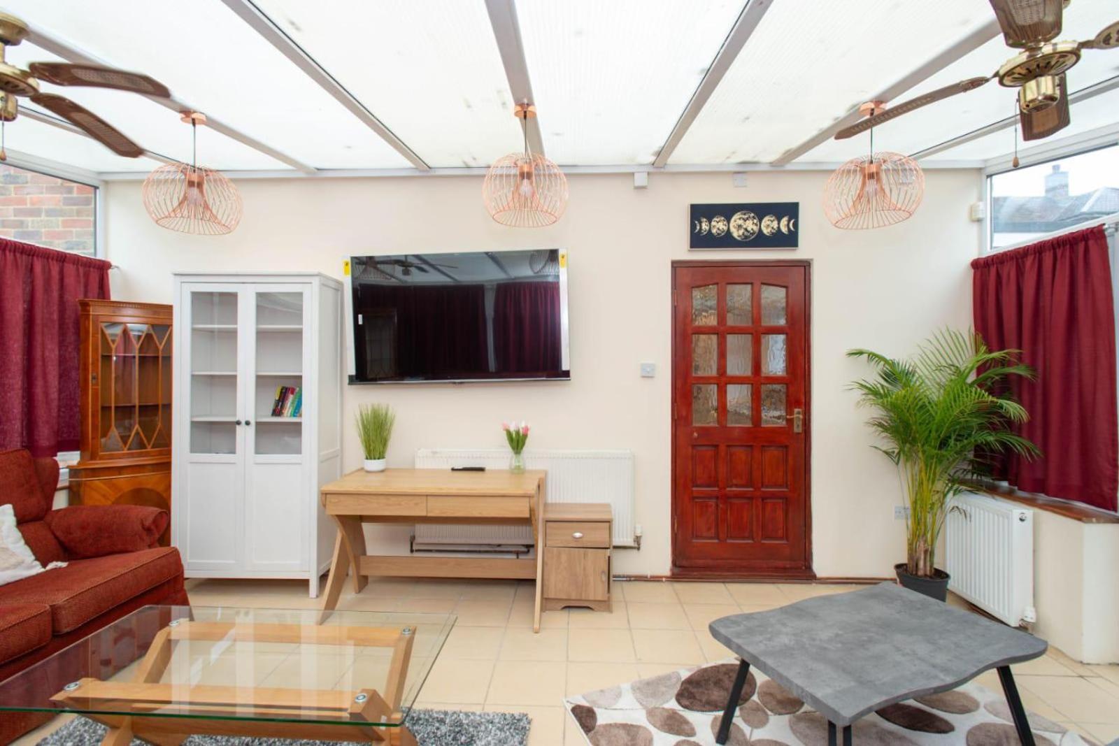 Single Room with Private External Bathroom photo 3