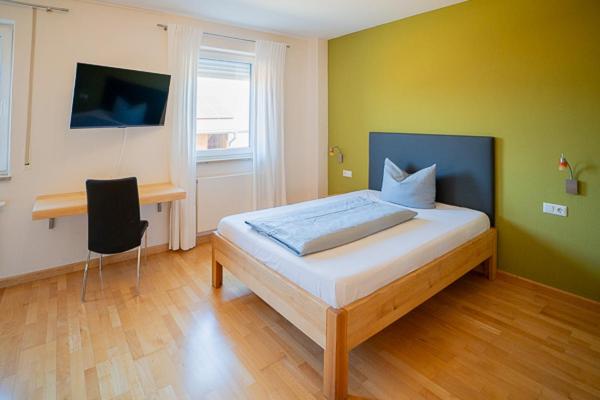 Single Room with Balcony and Kitchenette photo 2
