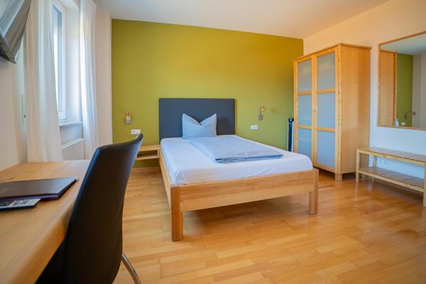 Single Room with Balcony and Kitchenette photo 3