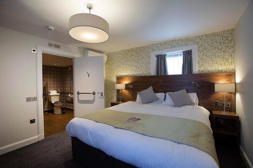 Double Room - Disability Access photo 3