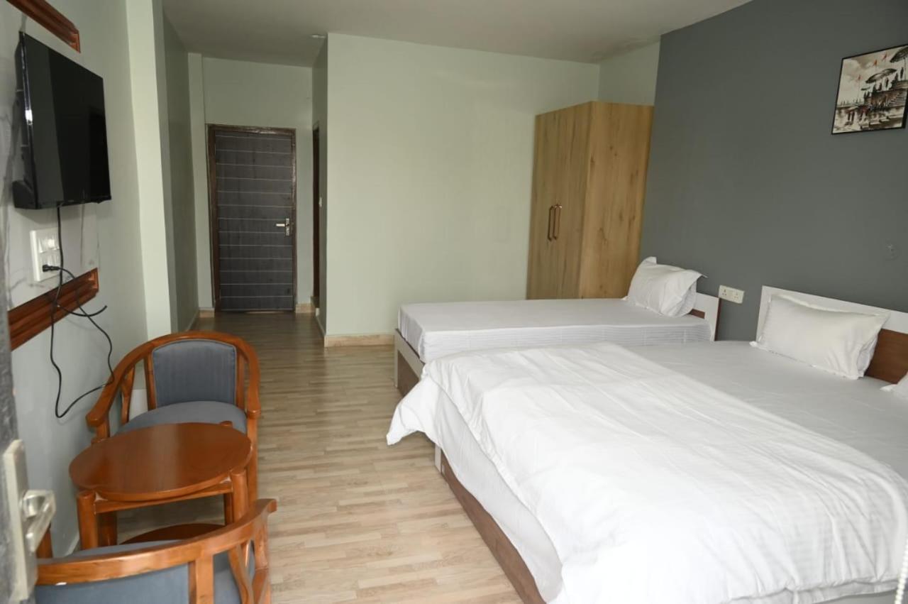 Deluxe Family Suite