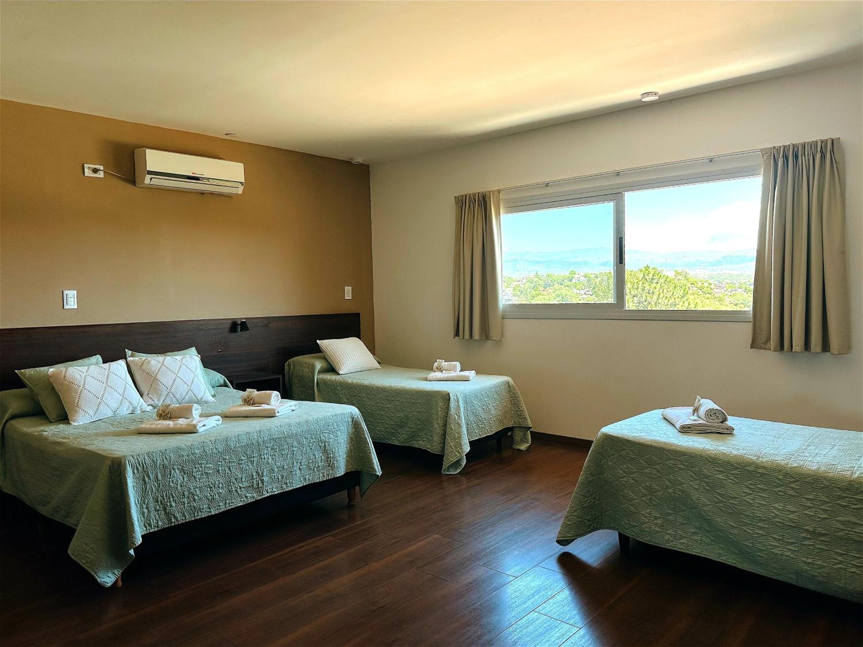 Standard Quadruple Room photo 2