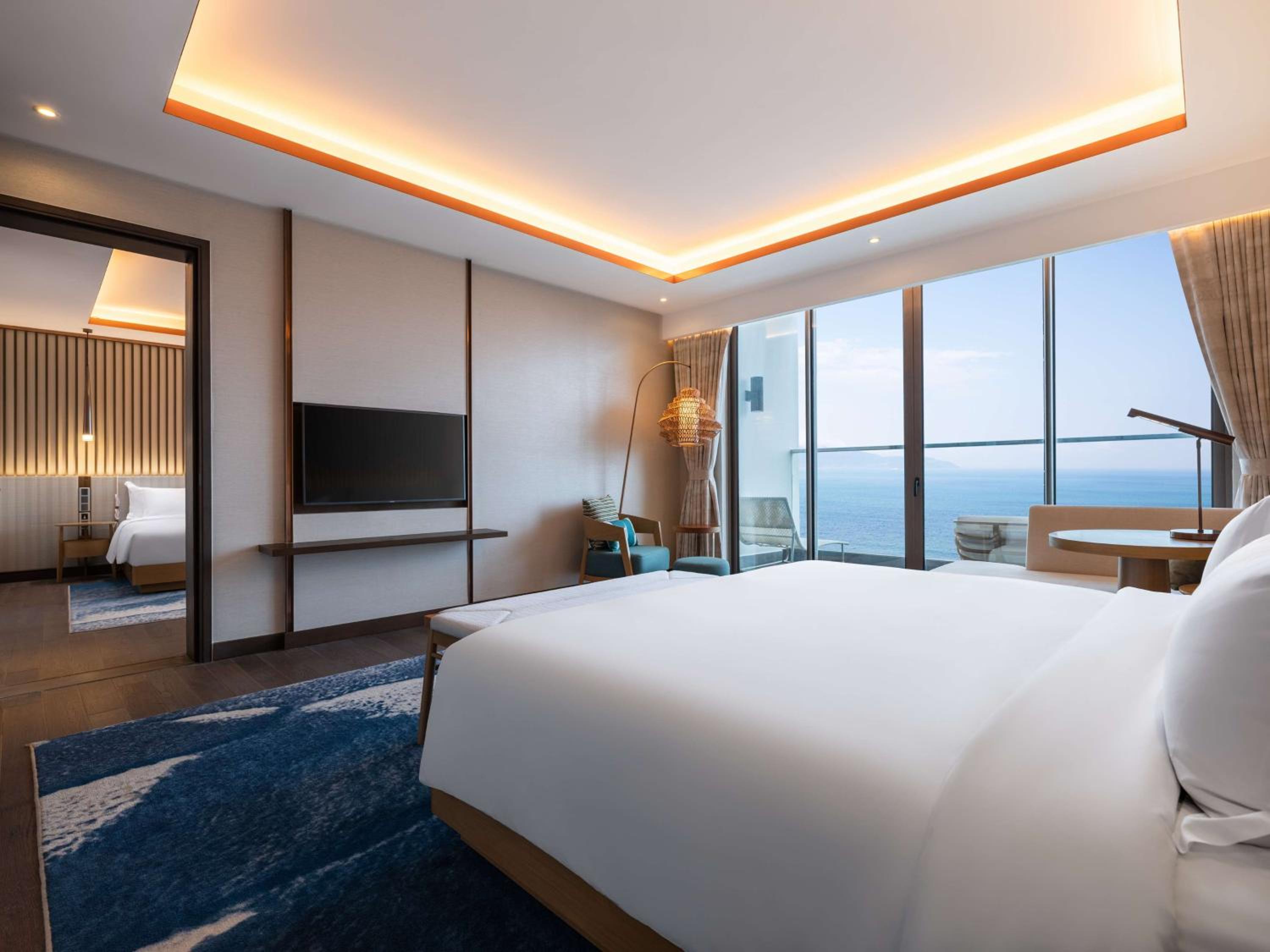 Deluxe Room with Ocean View - Photo 5