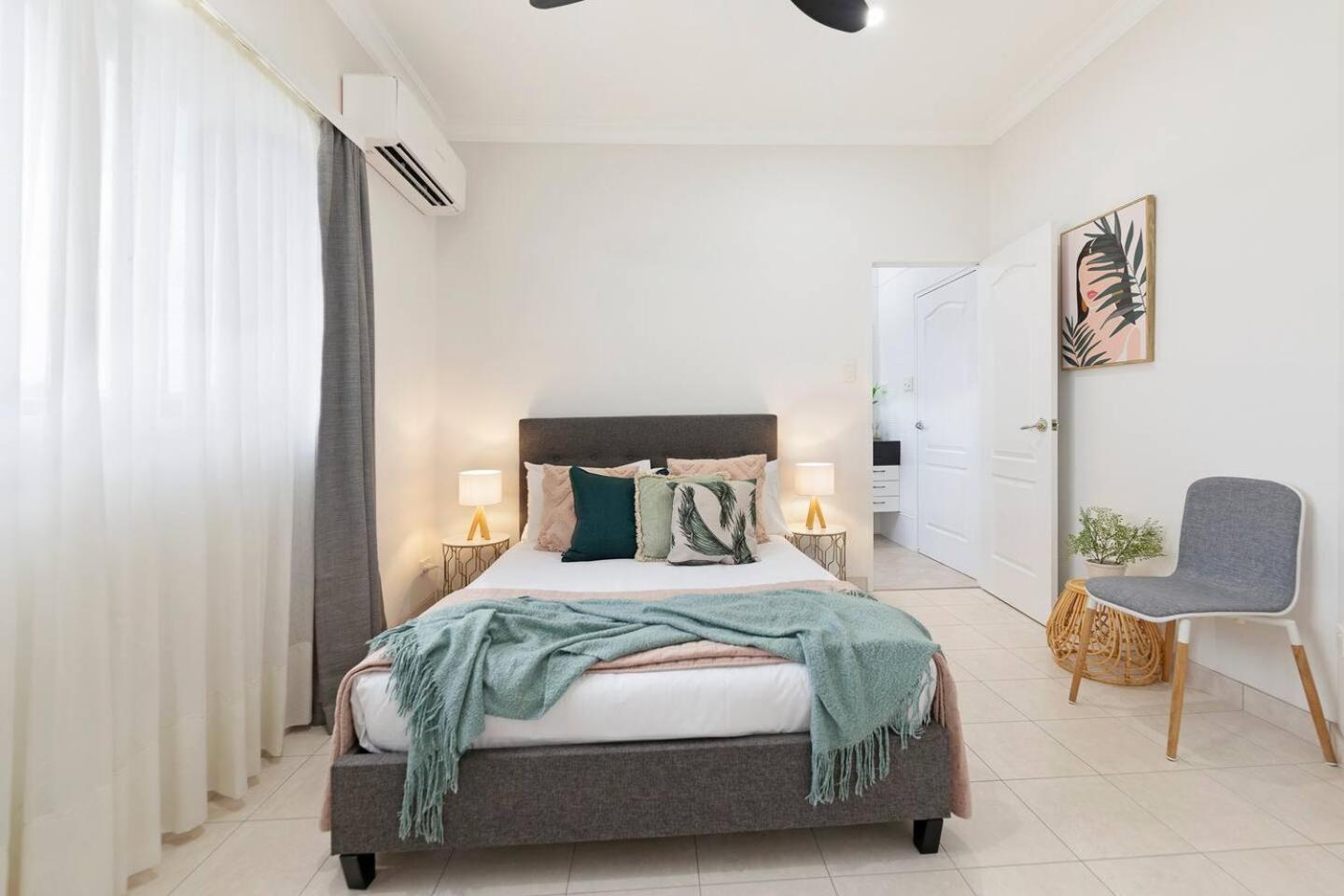 Three-Bedroom Villa photo 2