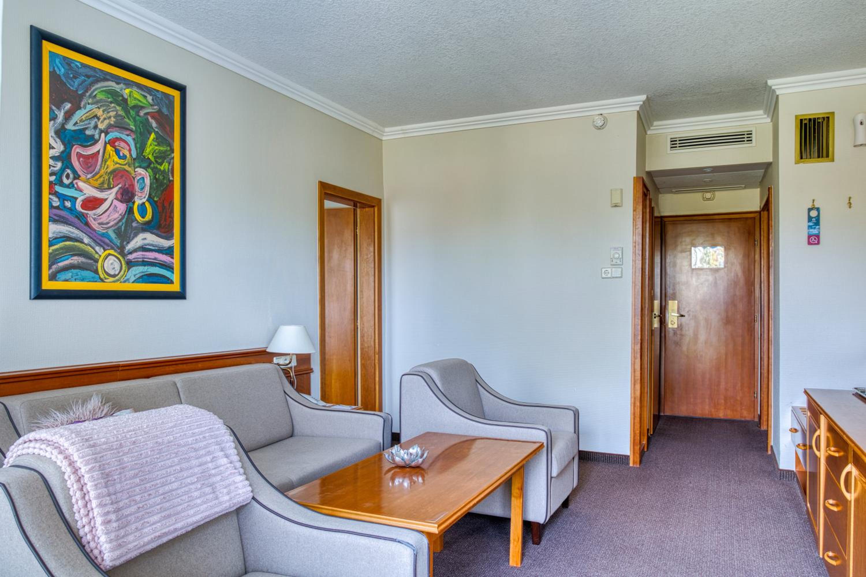 Suite with Wellness and Fitness Access
