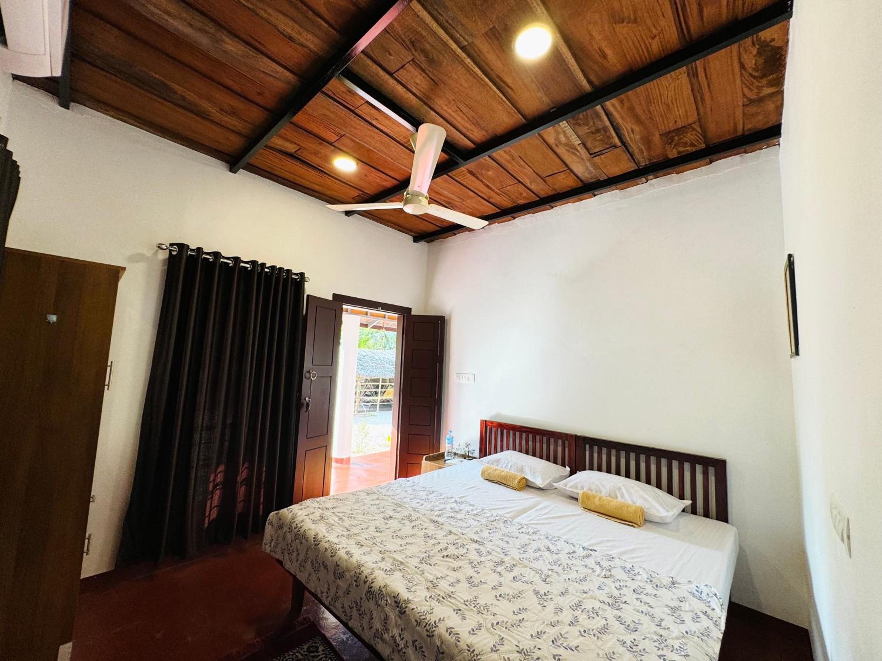 Double Room with Private Bathroom photo 1