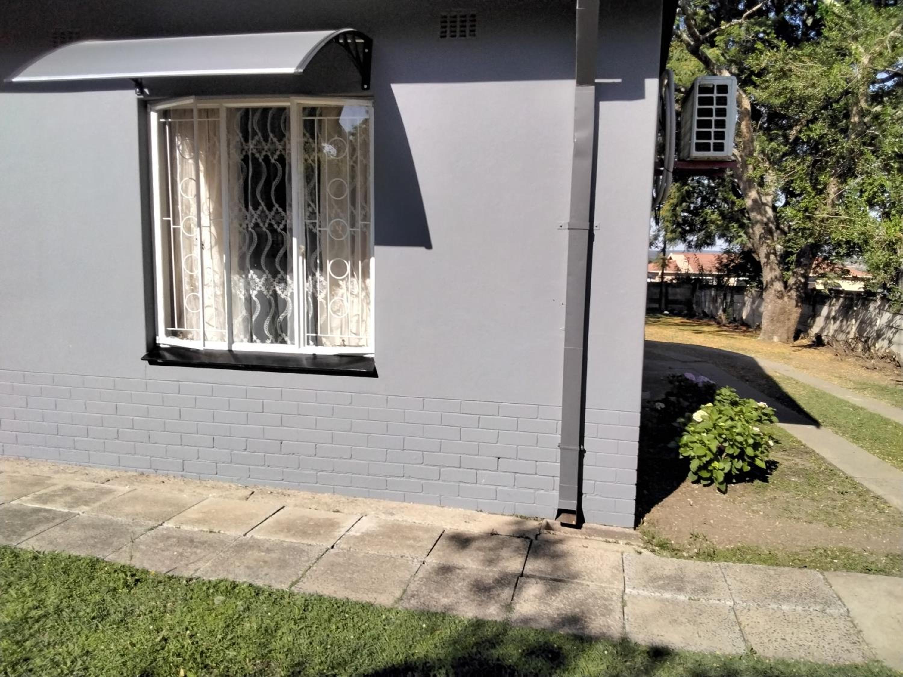 One-Bedroom House photo 2