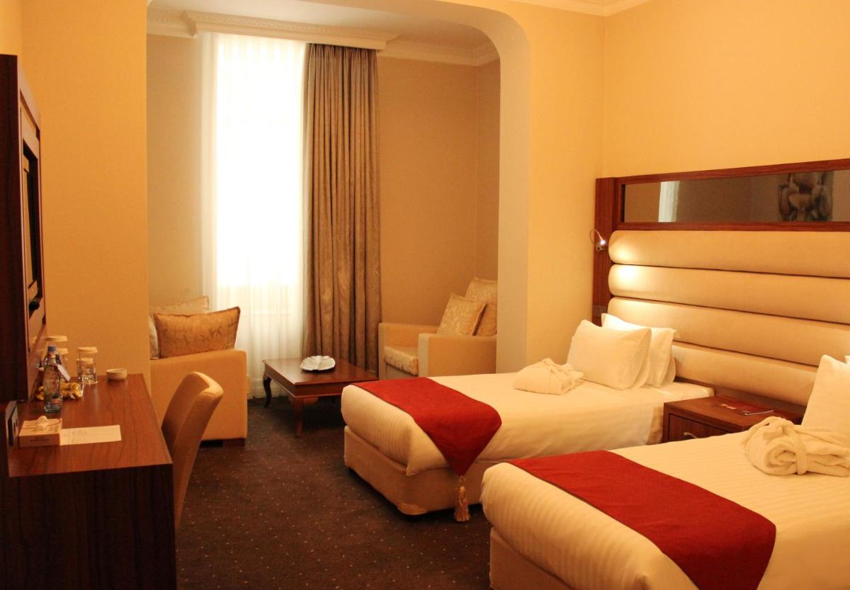 Junior Twin Suite photo 3