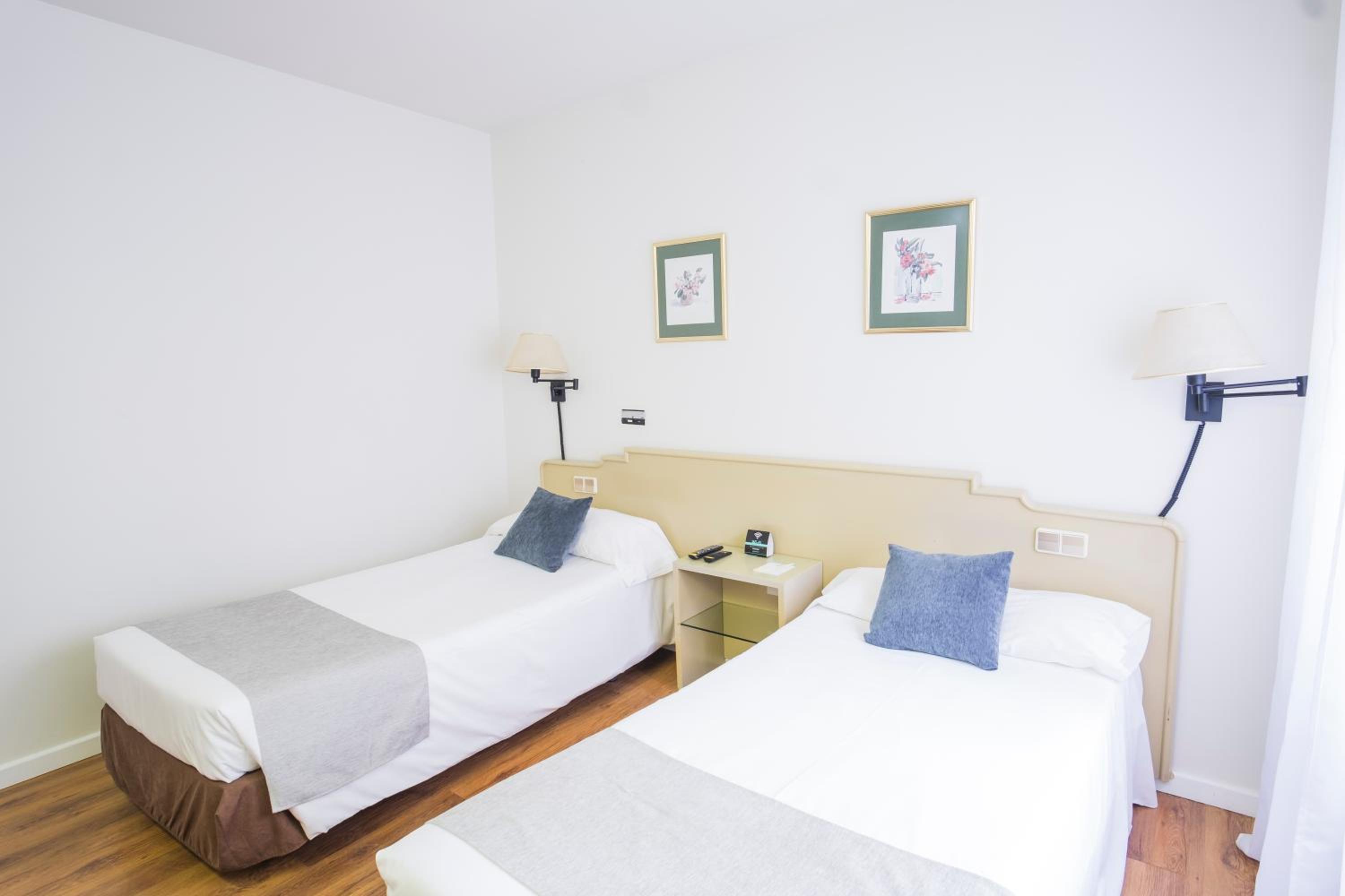 Economy Double or Twin Room photo 2