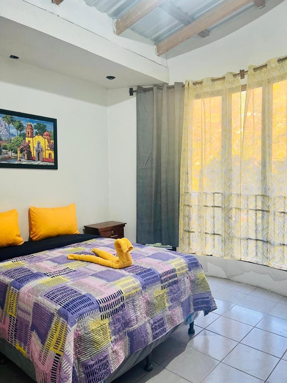 Double Room with Shared Bathroom photo 2