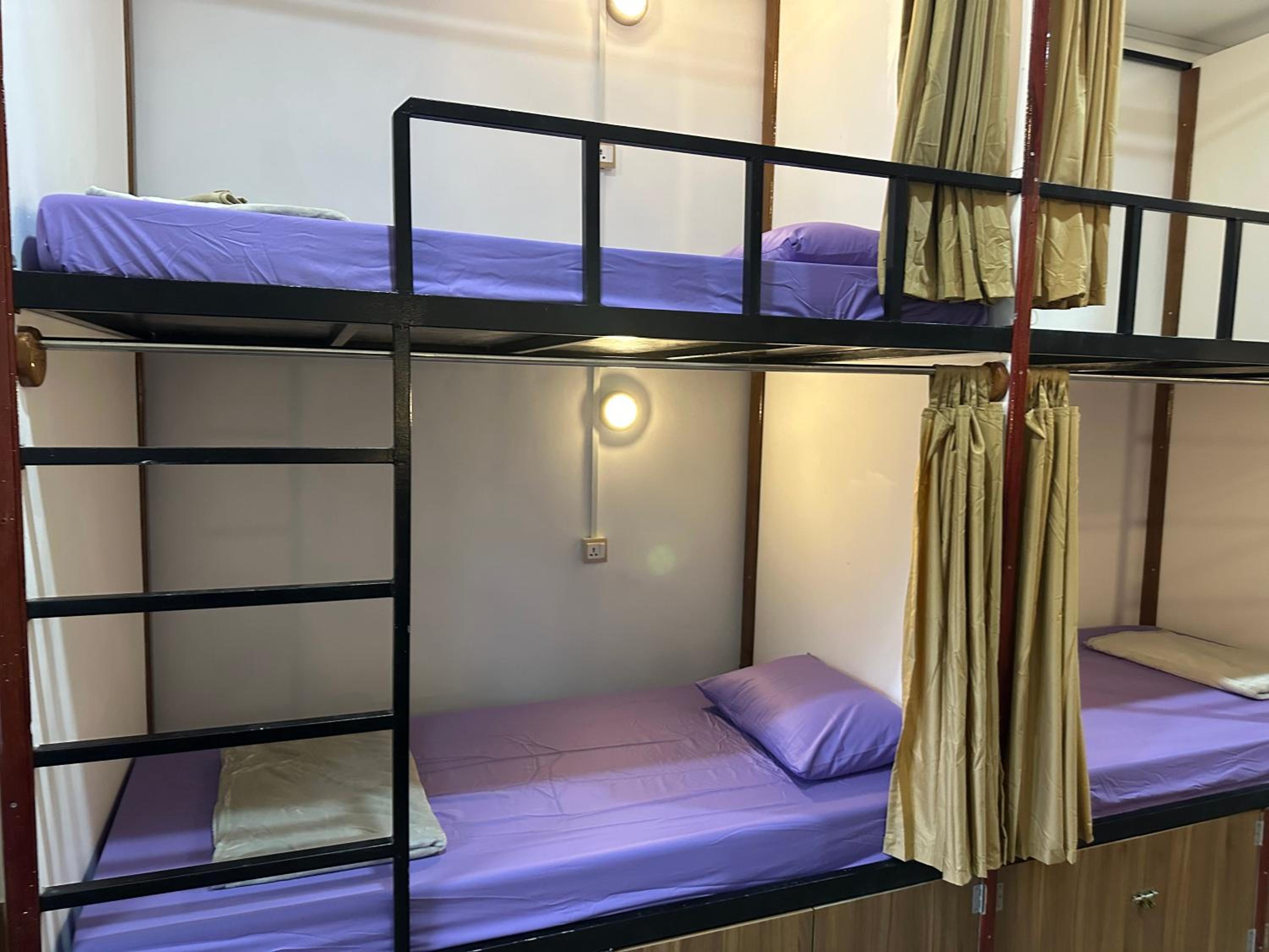 Single Bed in Mixed Dormitory Room photo 3