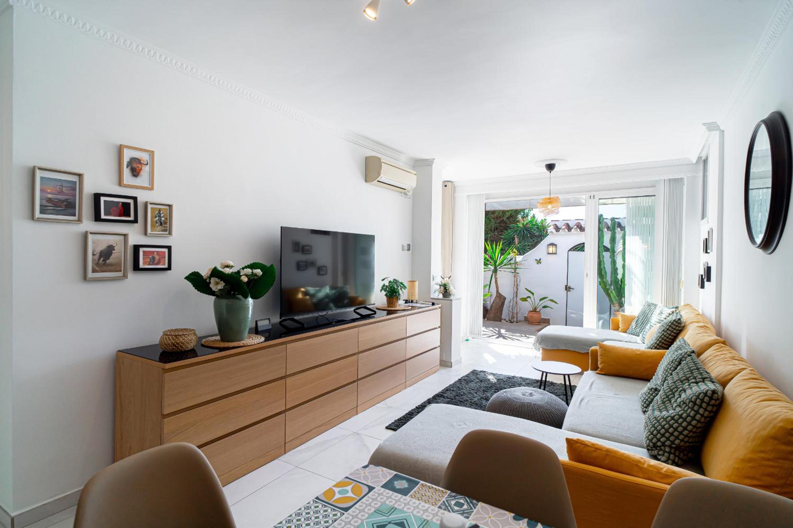 Apartamento Deluxe de Dos Habitaciones con Vista al Jardín