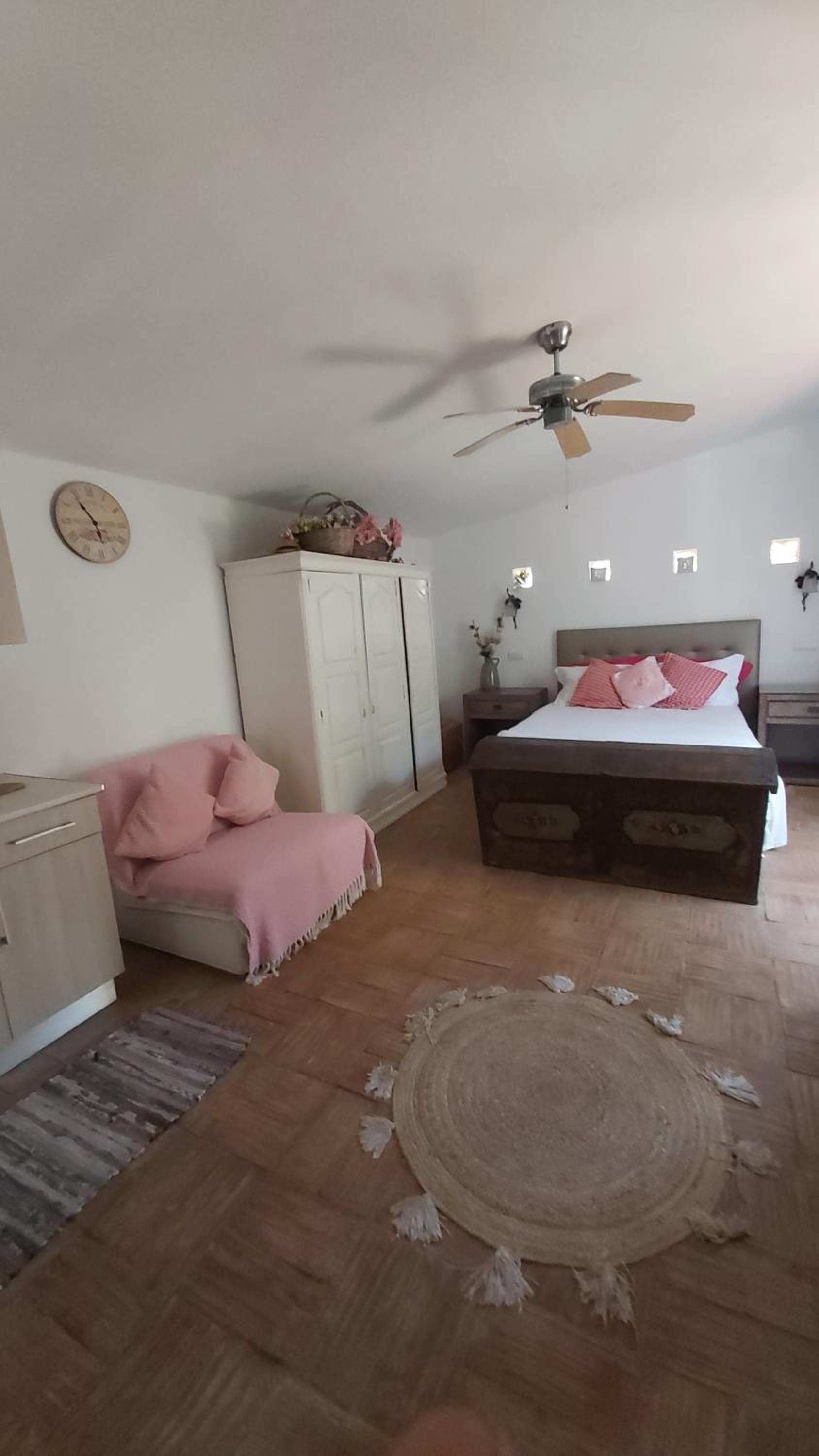 Double Room with Private Bathroom photo 1