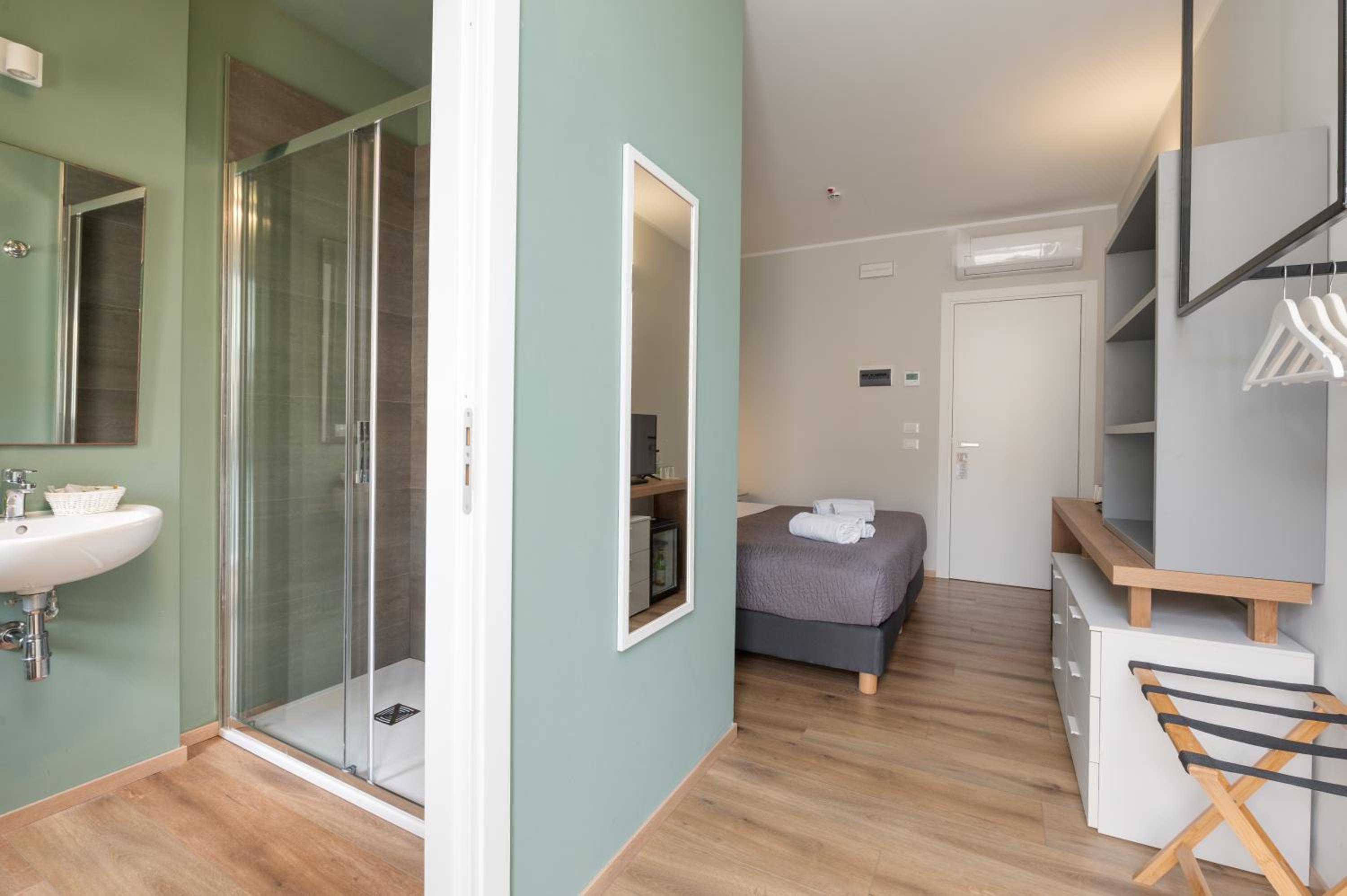 Superior Double or Twin Room photo 3