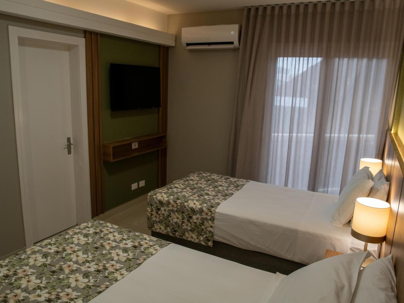 Standard Double or Twin Room - Photo 3