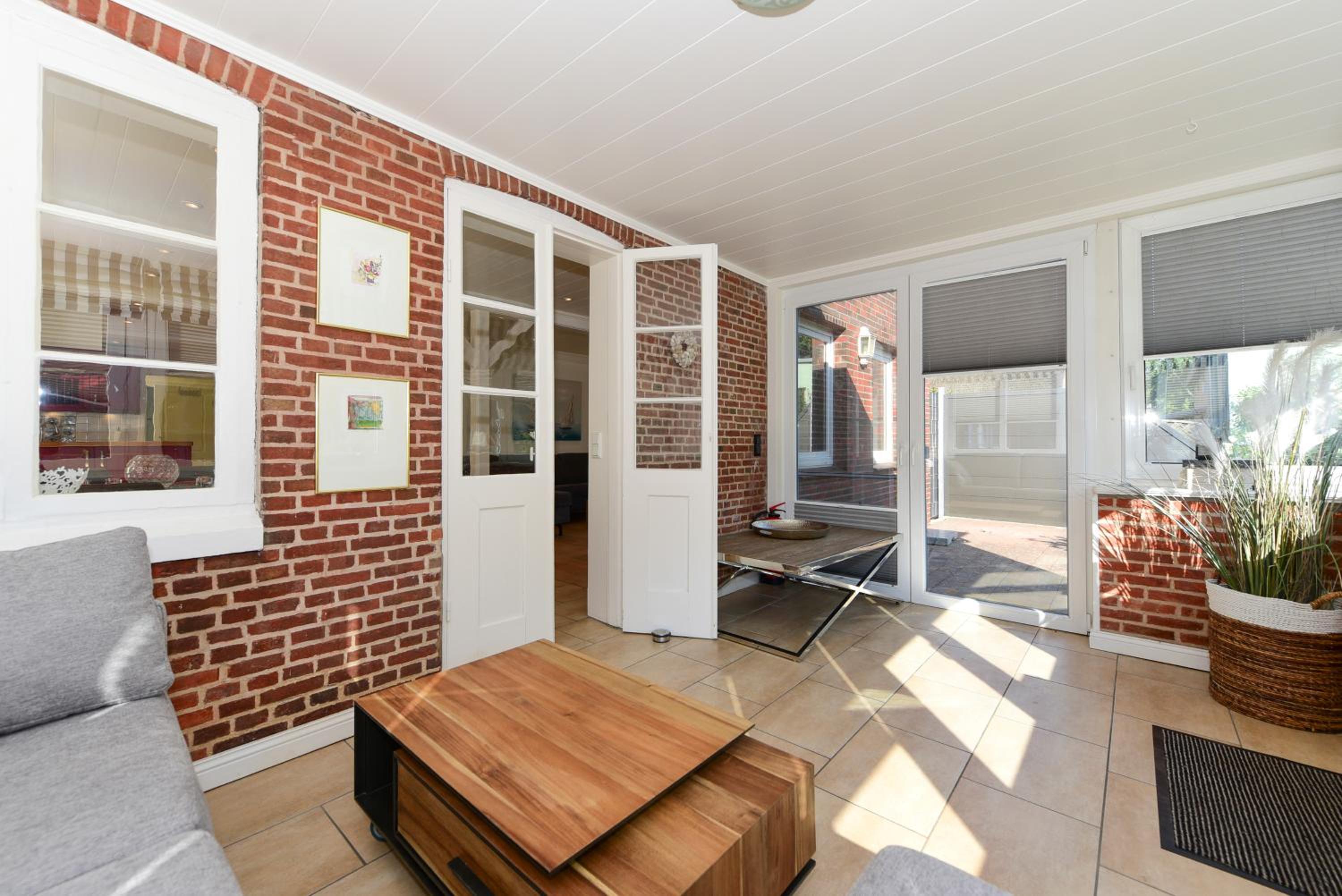 Apartment photo 2