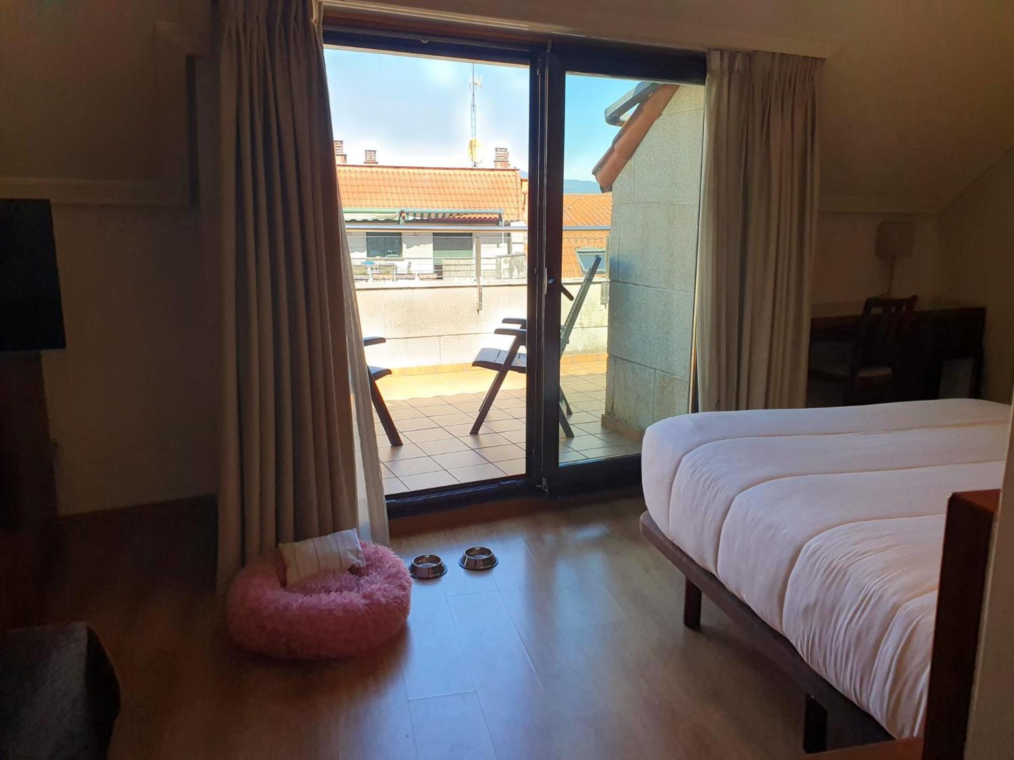 Deluxe Double or Twin Room with Balcony - Photo 9