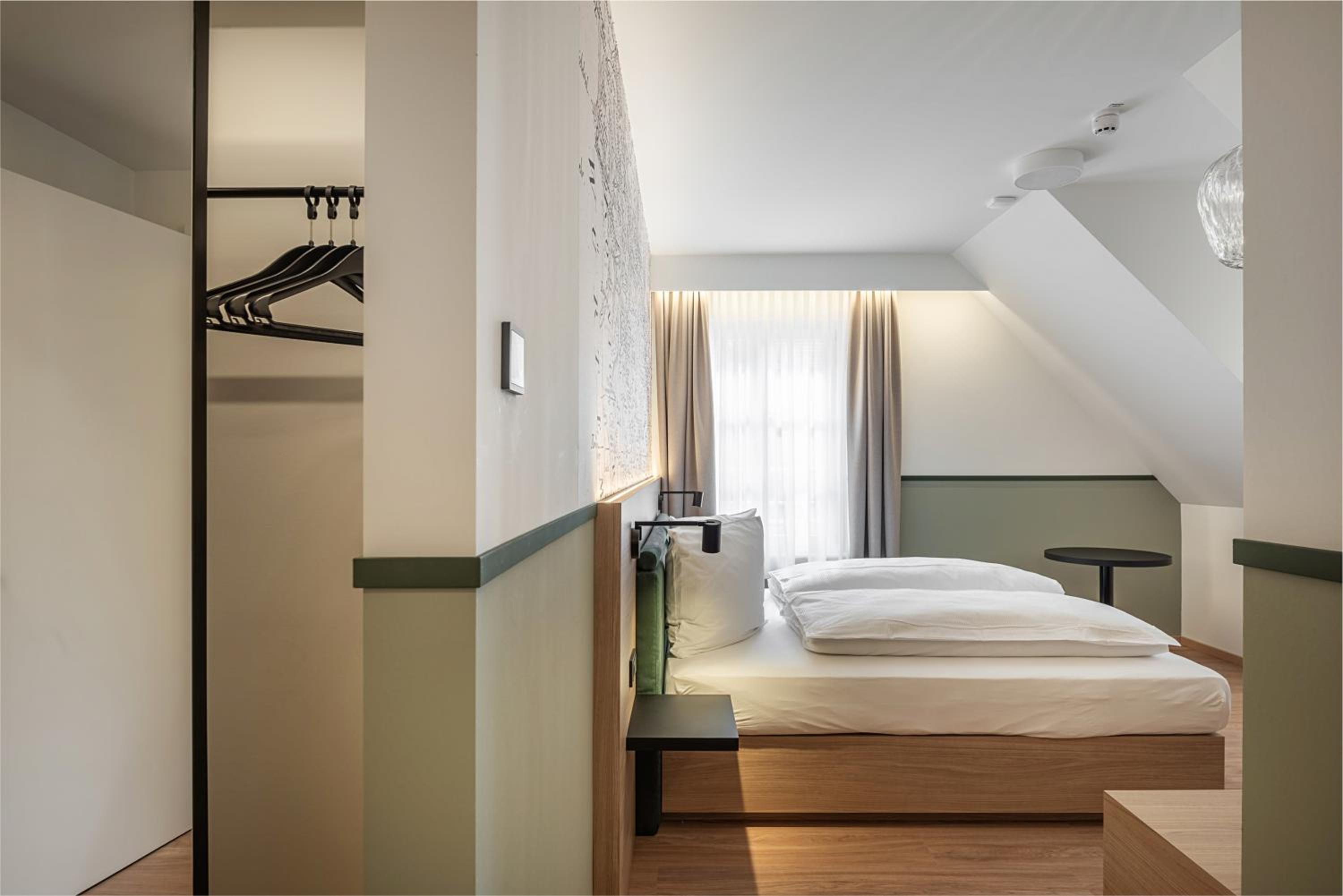 Single Room photo 2