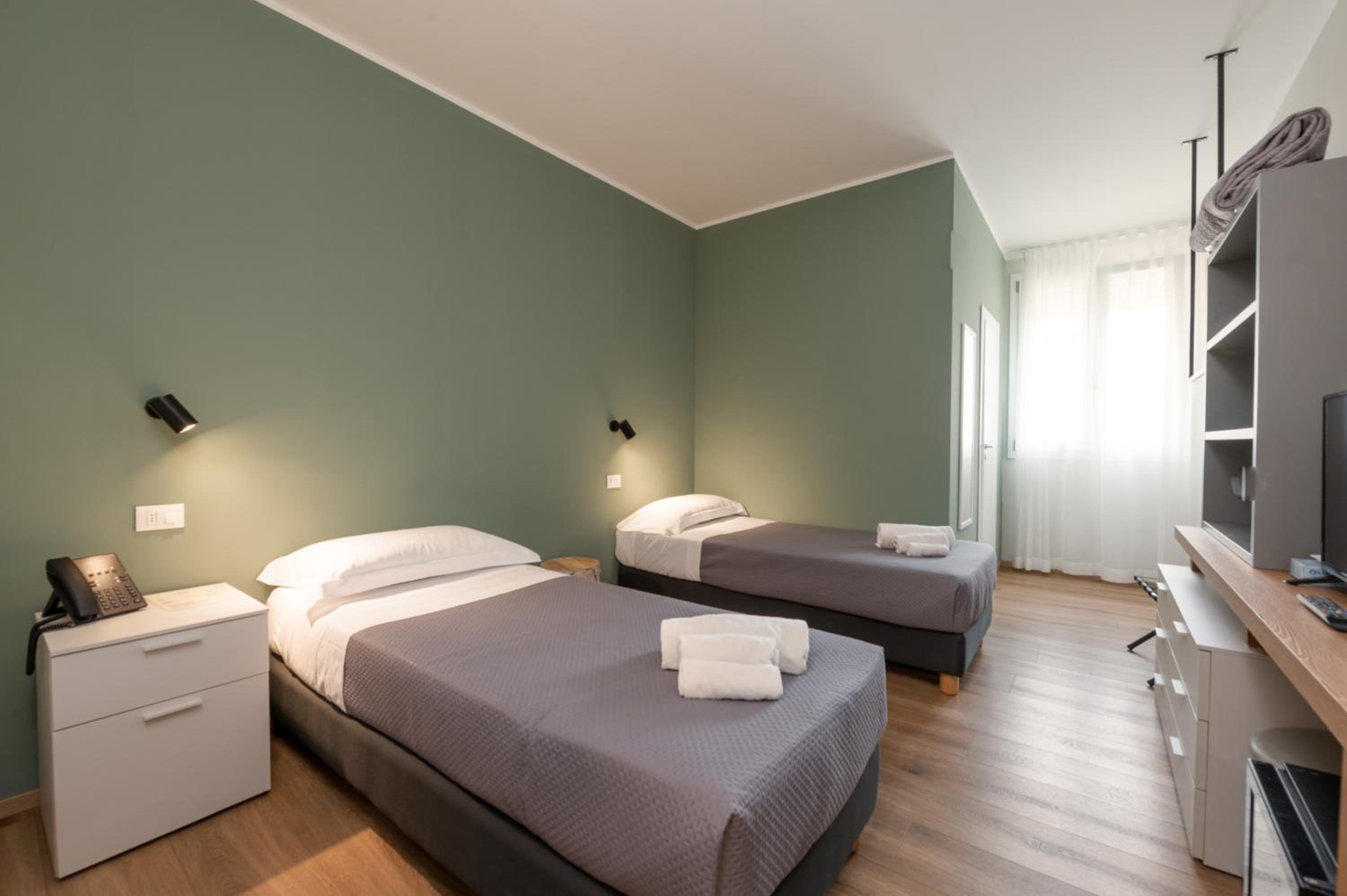 Double or Twin Room photo 2