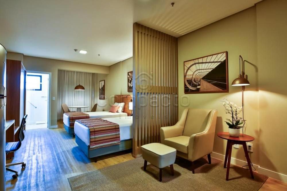 One-Bedroom Apartment with Balcony photo 1