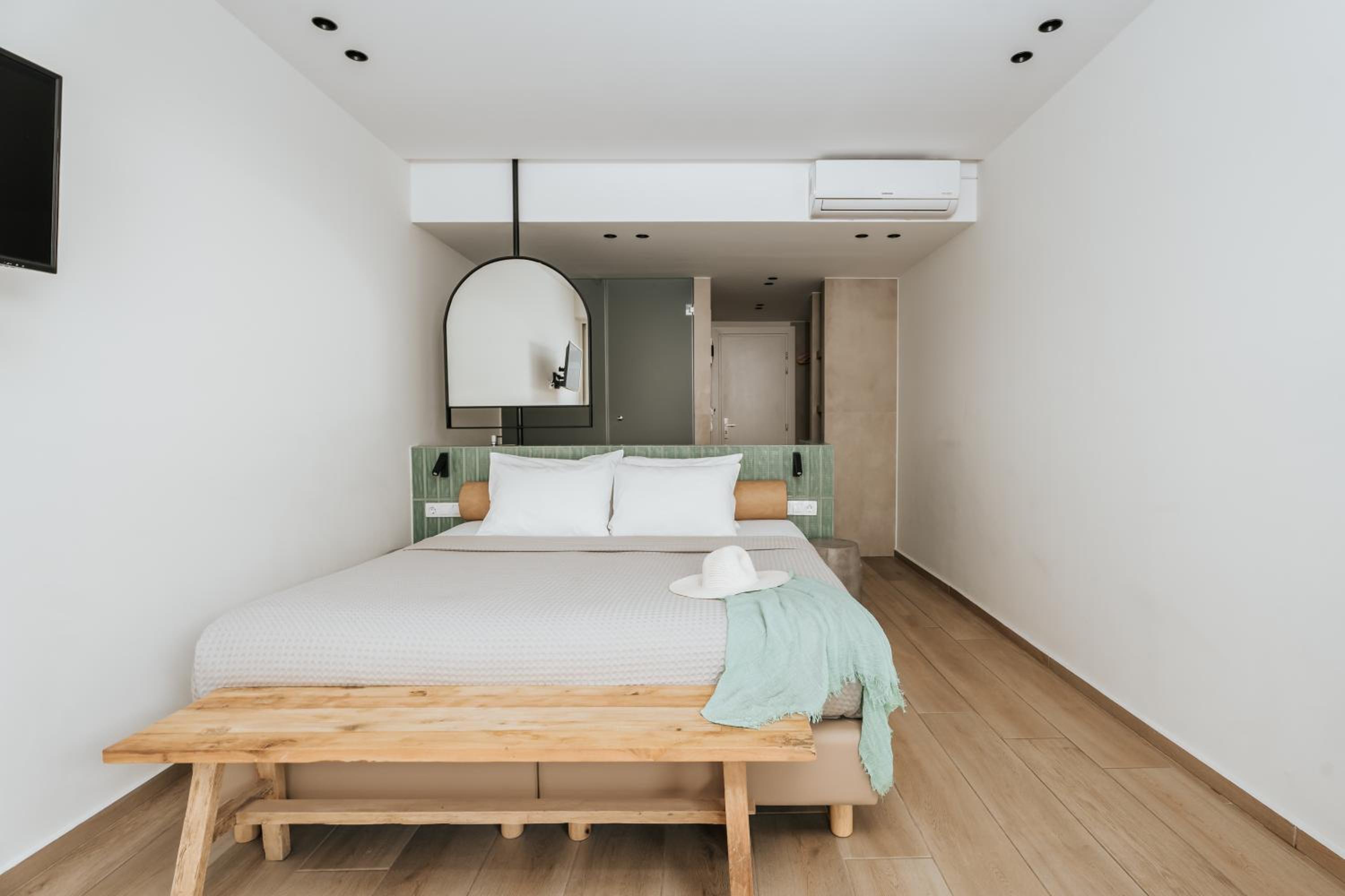 Junior Suite with Sea View thumbnail 5