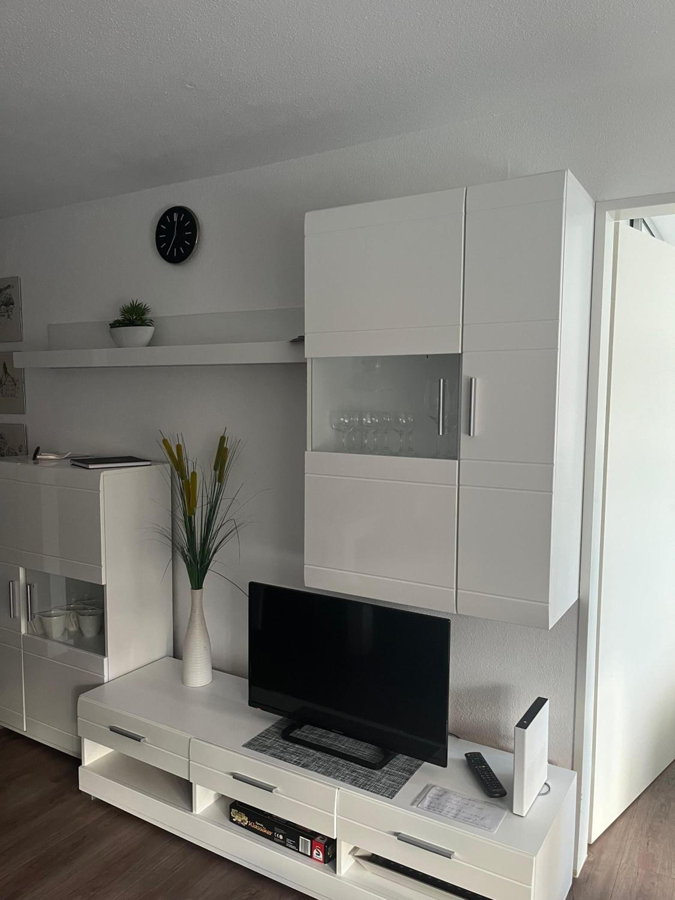 Two-Bedroom Apartment with Shower  photo 1