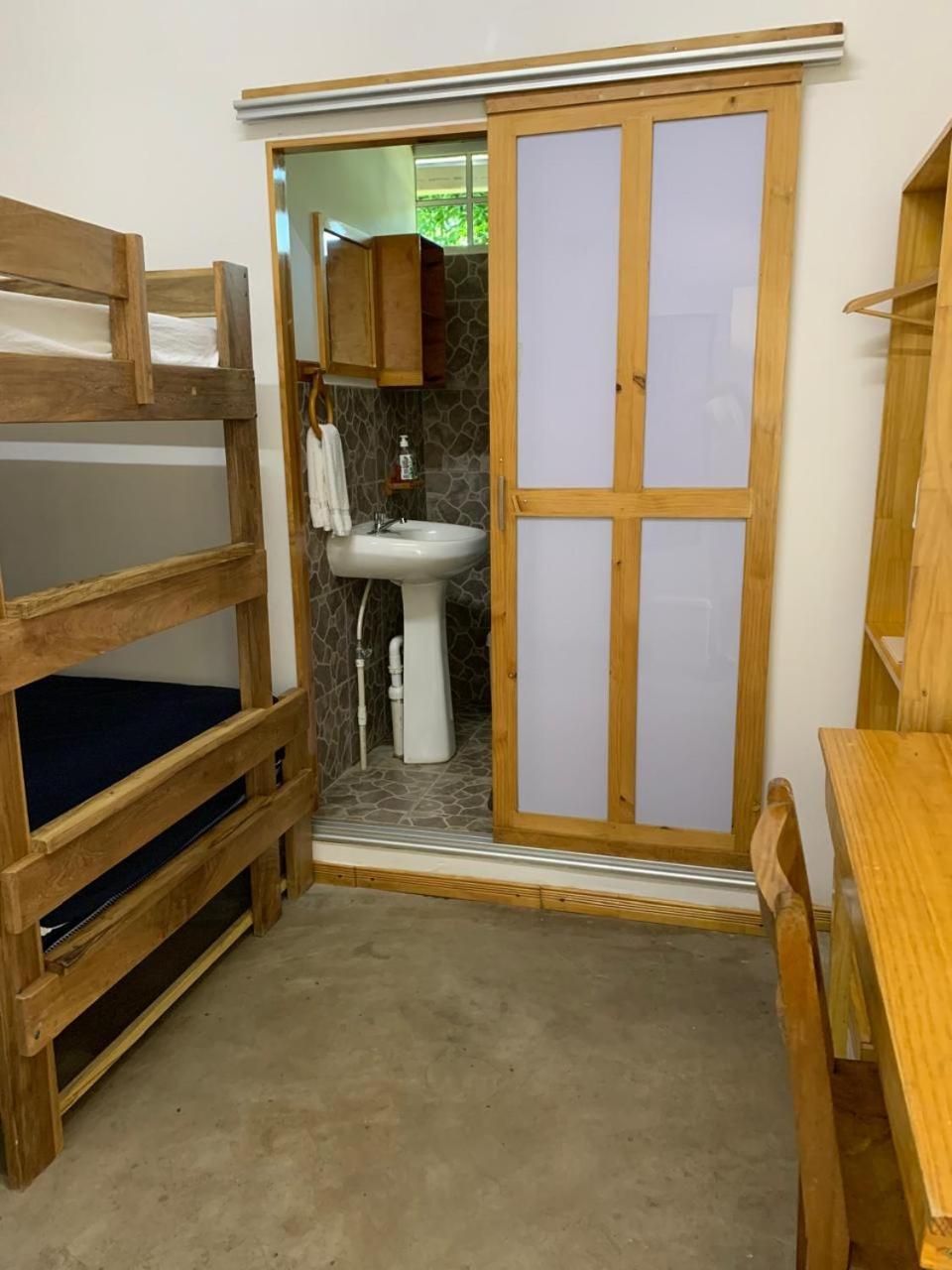 4-Bed Mixed Dormitory Room photo 3