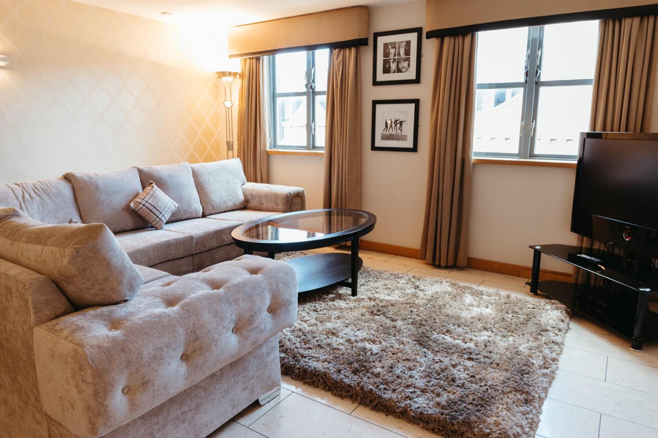 Superior 1 Bedroom Apartment - Photo 18