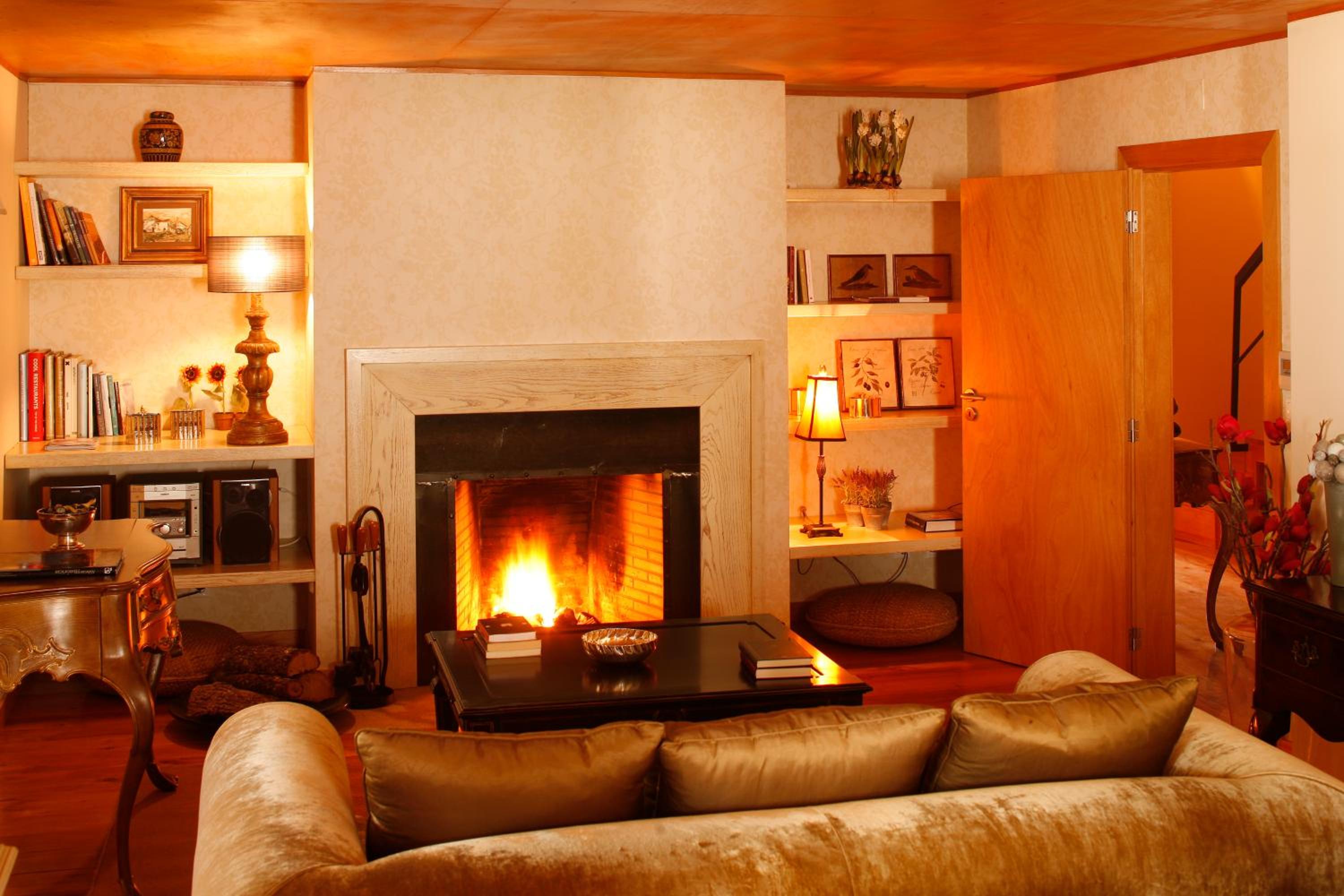 Three-Bedroom Villa - Photo 2