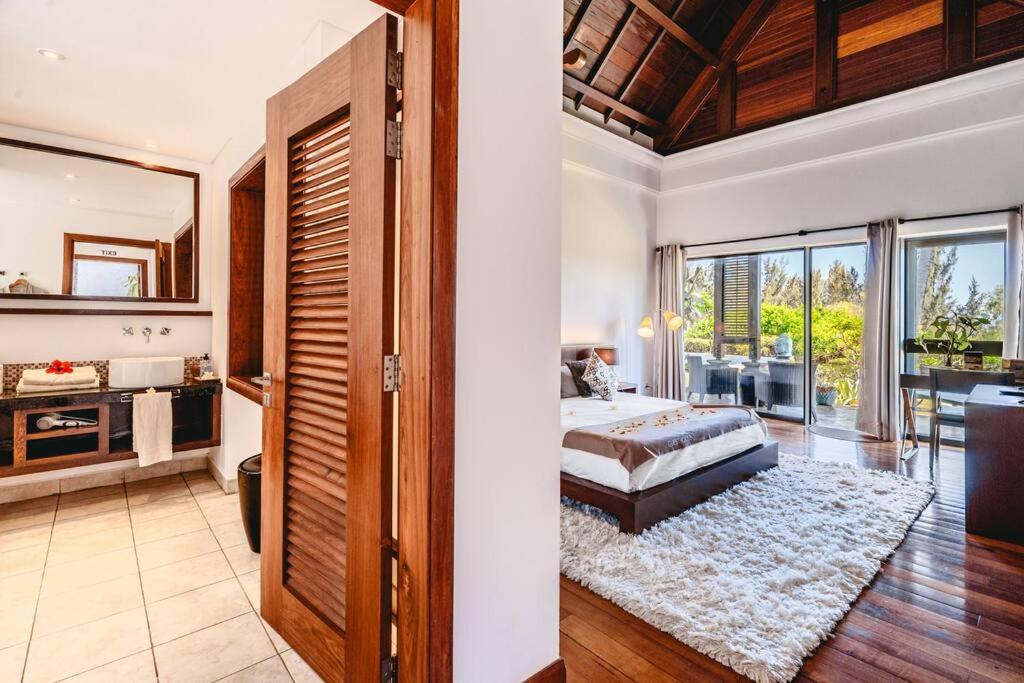 Villa photo 1
