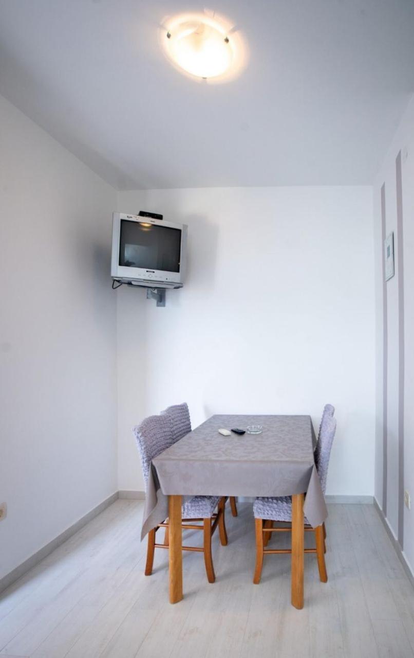 Two-Bedroom Apartment photo 2
