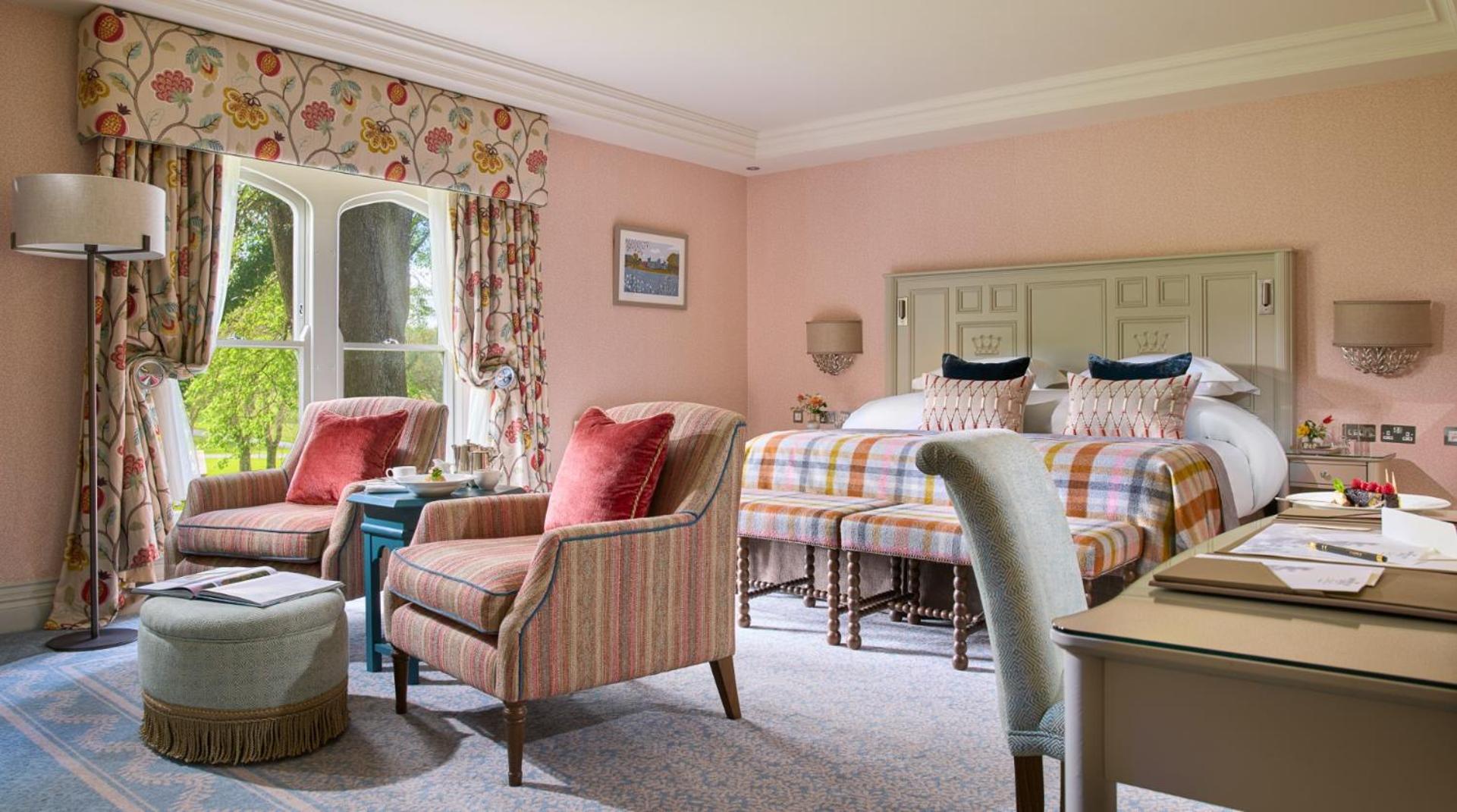 Deluxe King Room photo 1