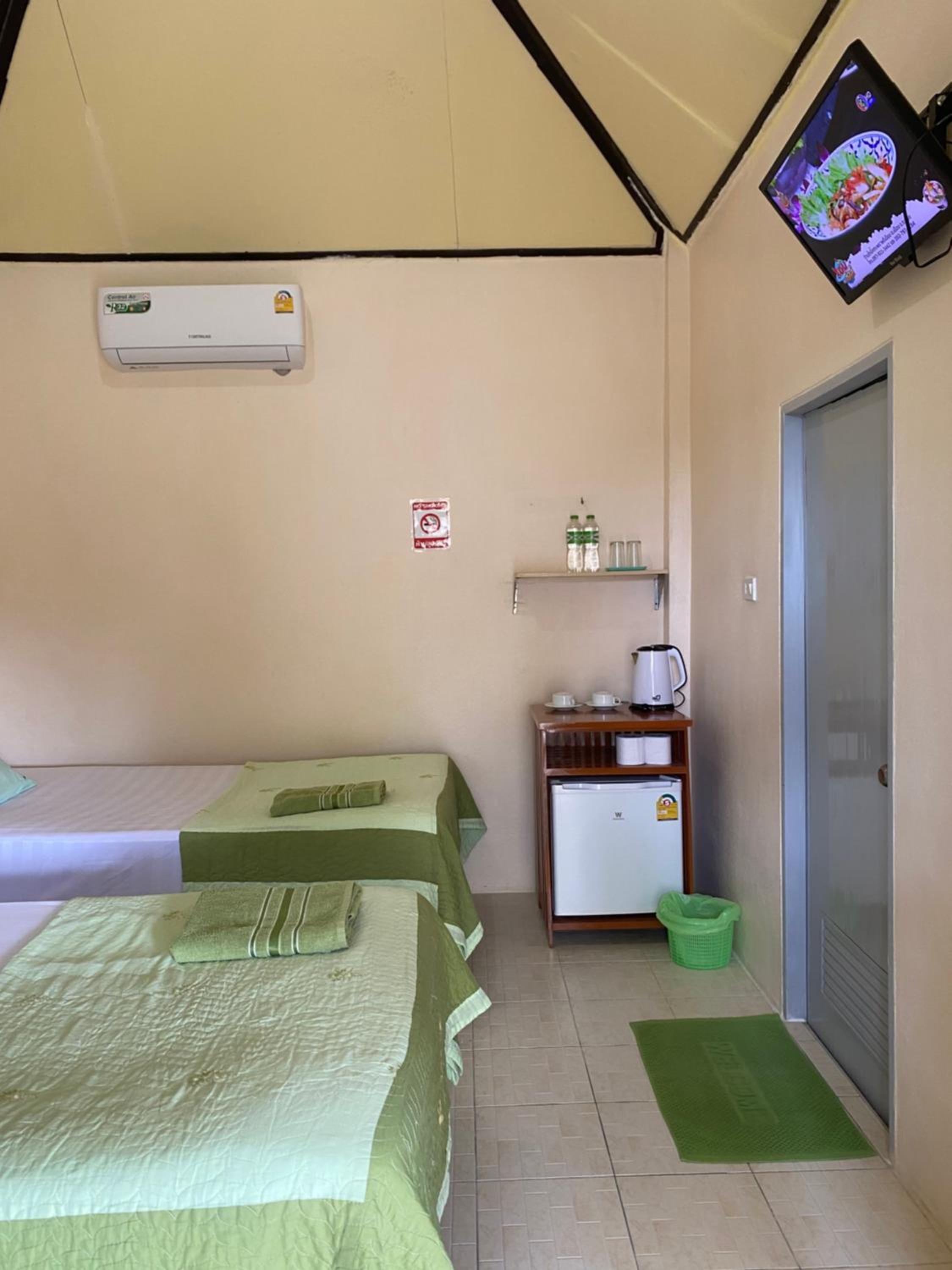 Twin Room with Private Bathroom