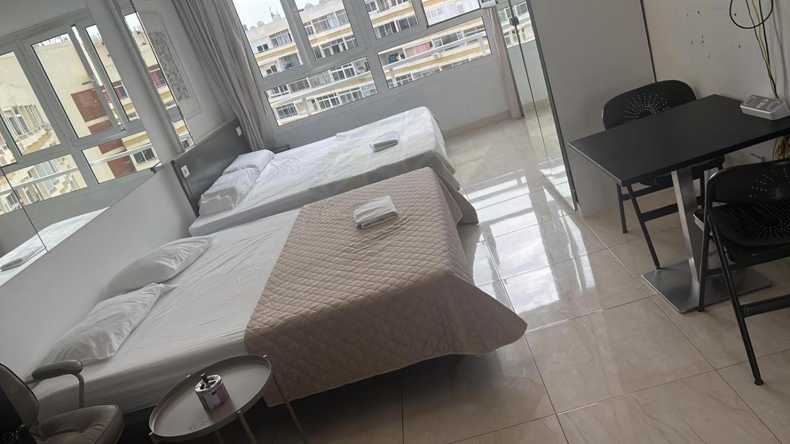 Apartamento de un dormitorio superior con balcón