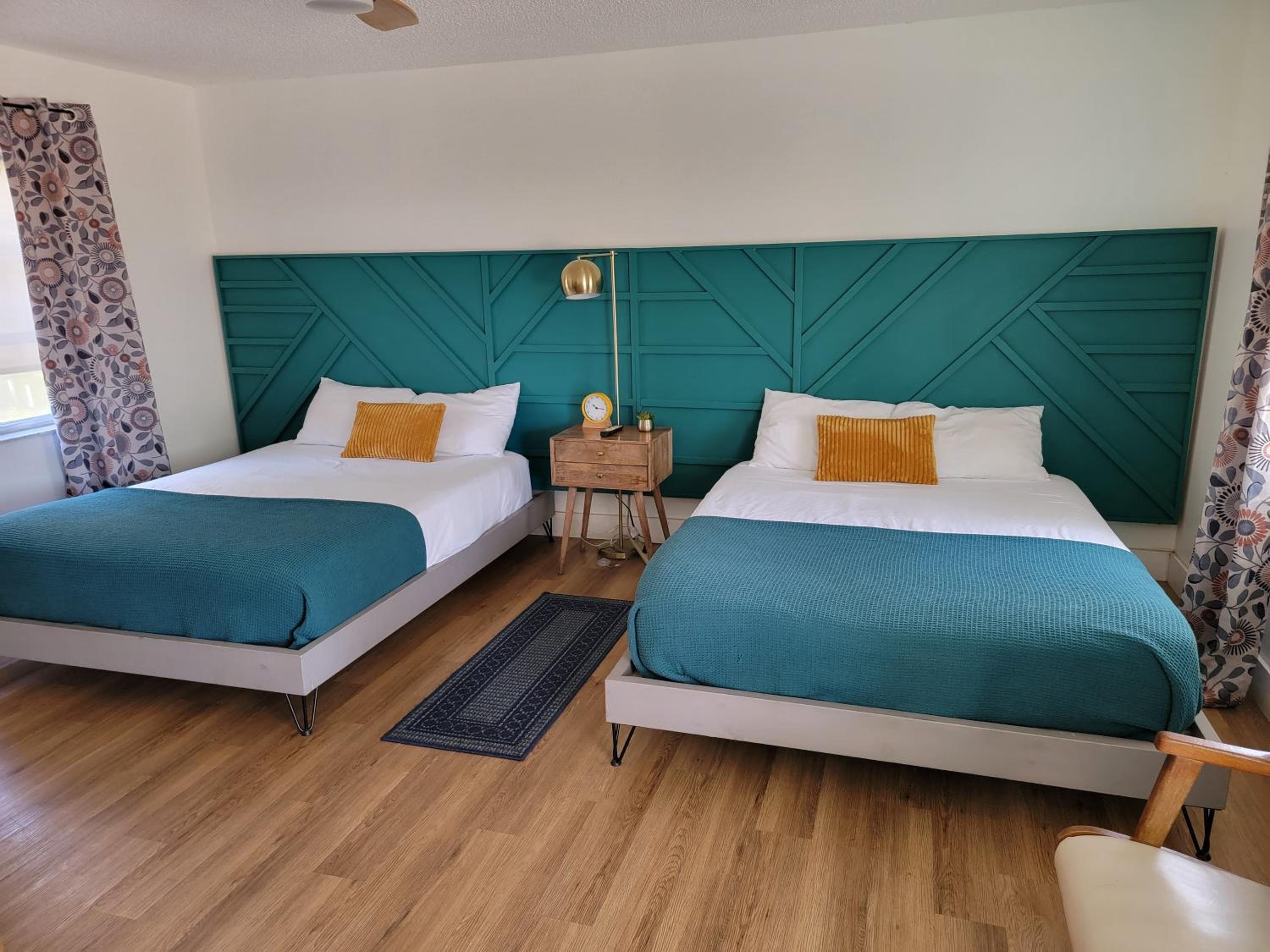Deluxe Queen Room with Two Queen Beds photo 1
