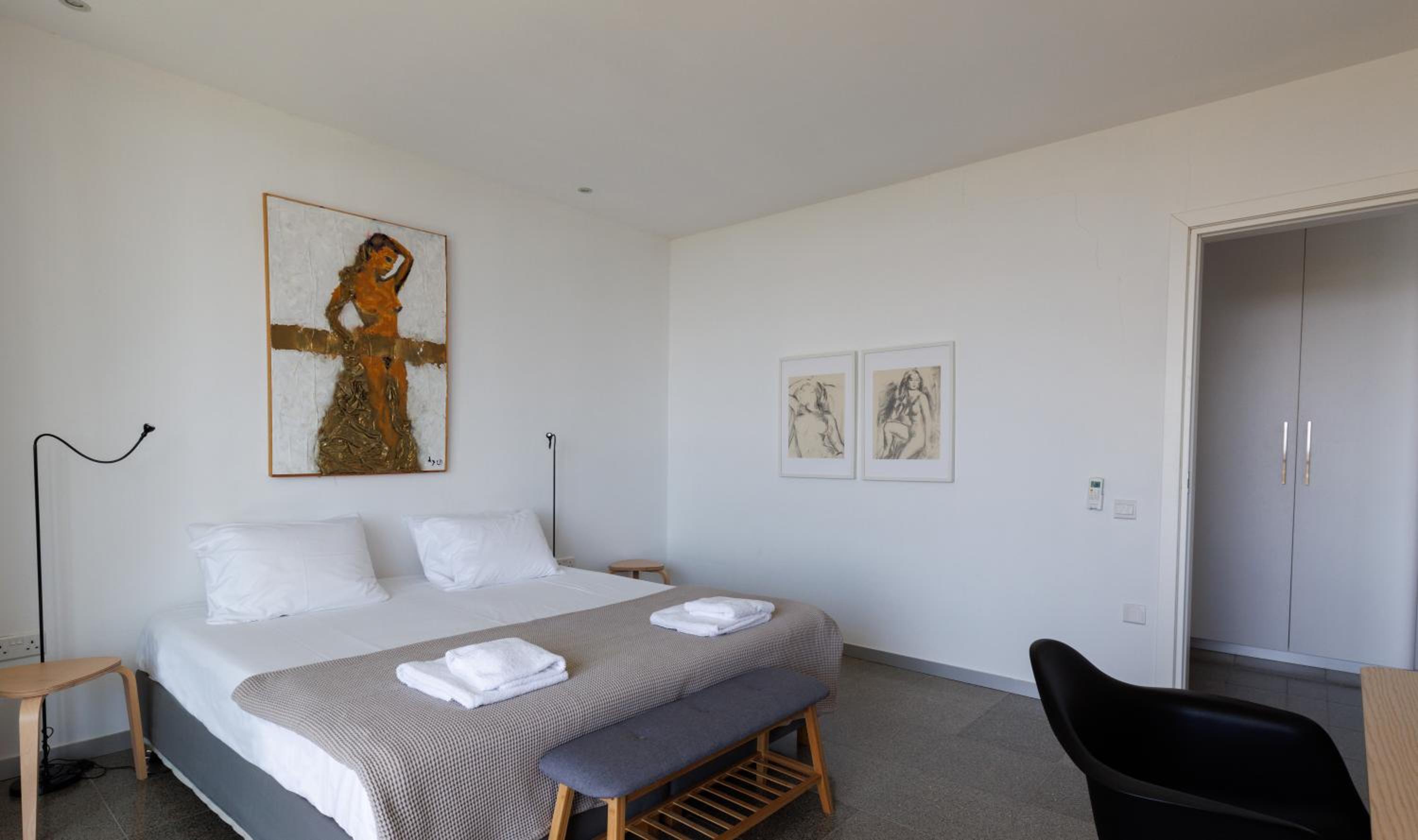 Apartment with Sea View - Photo 8