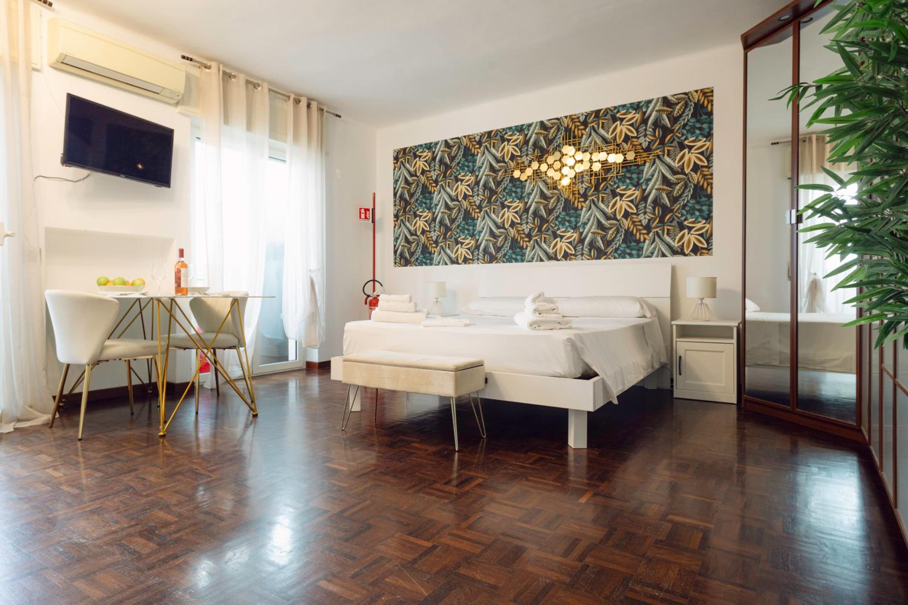 One-Bedroom Apartment with Sea View