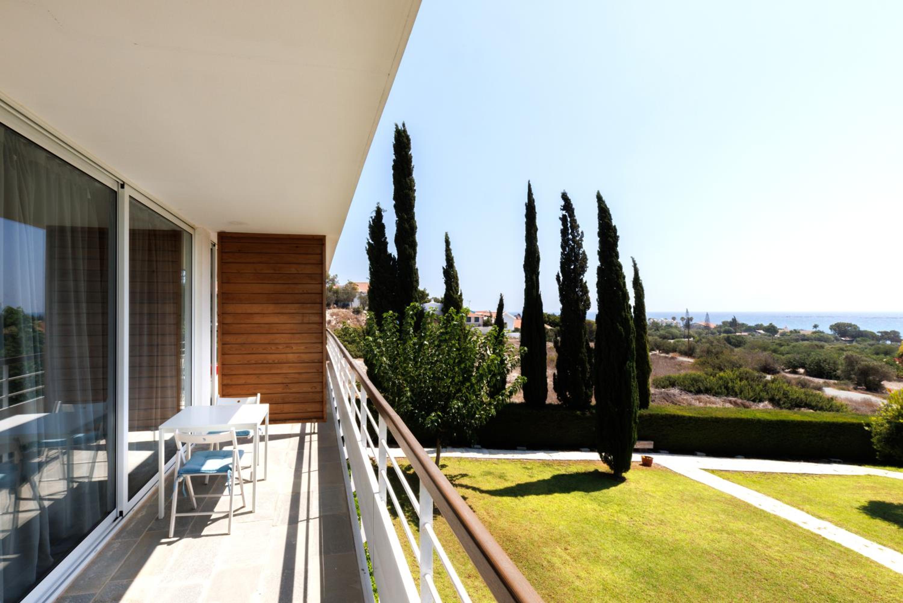 Apartment with Sea View - Photo 13