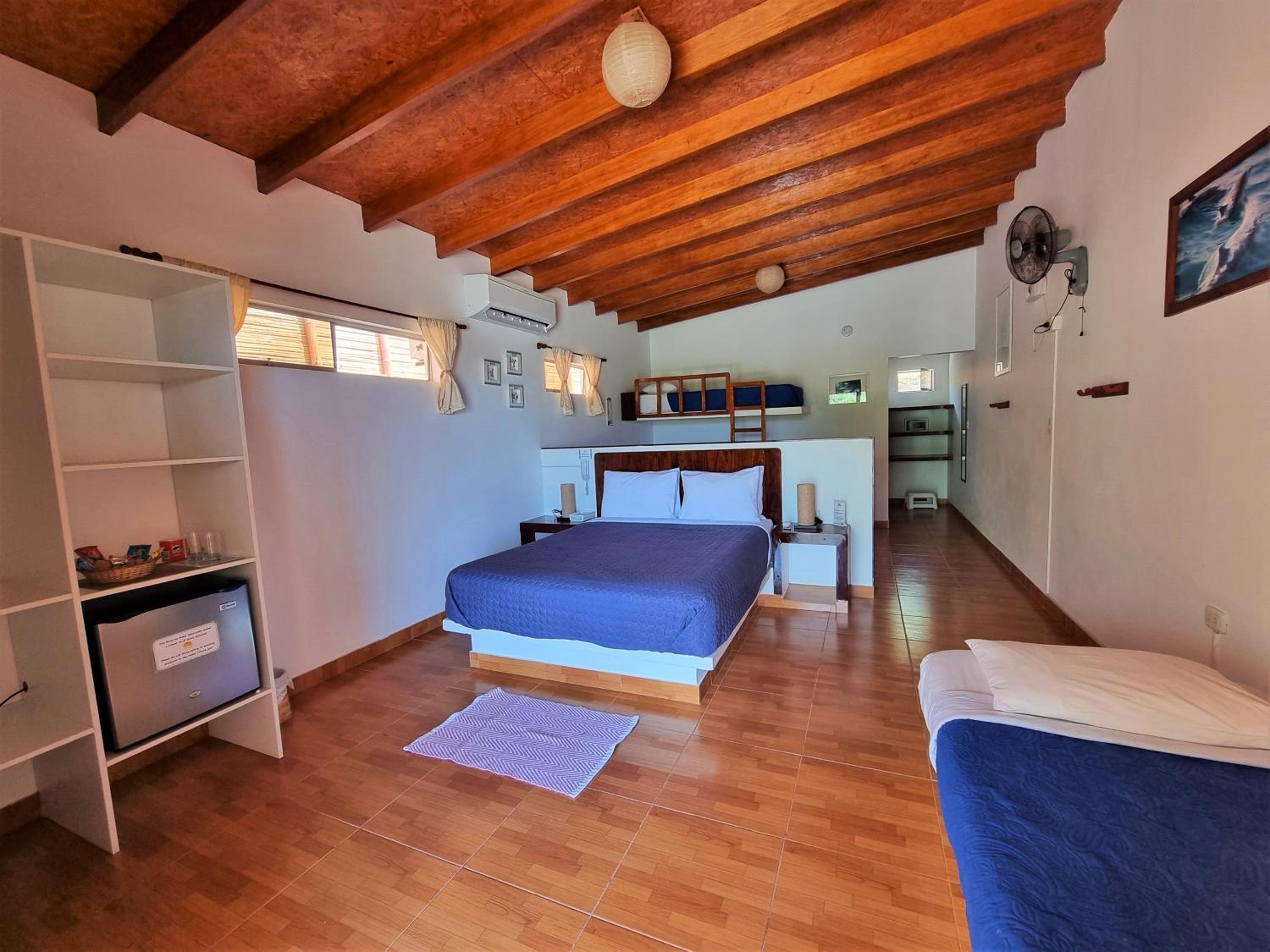 Deluxe Family Room photo 1
