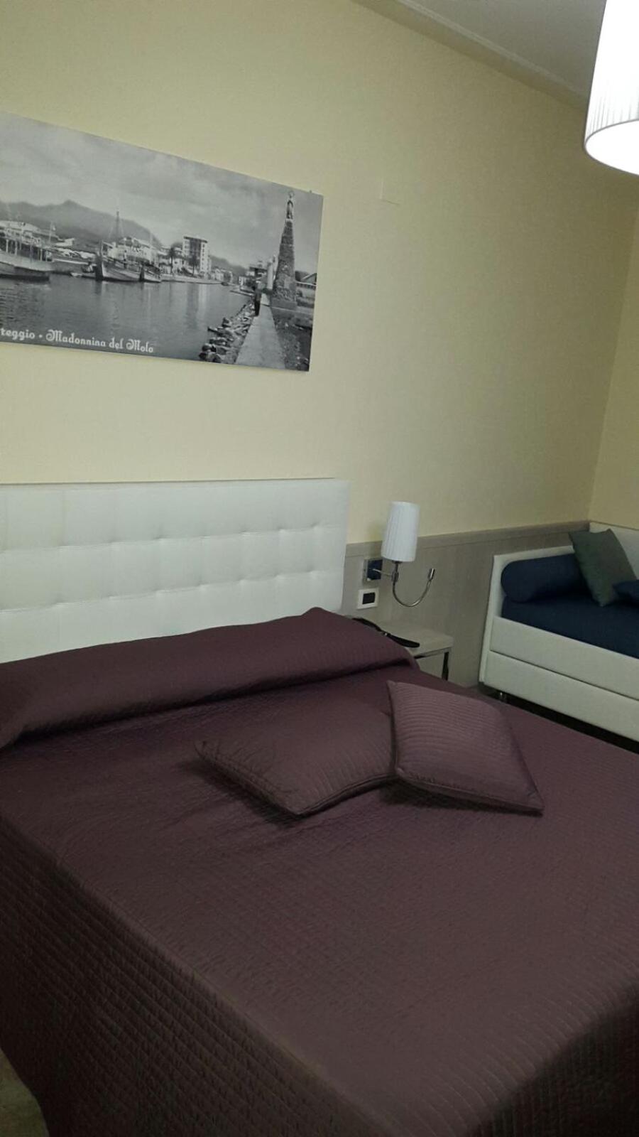 Double or Twin Room - Photo 22