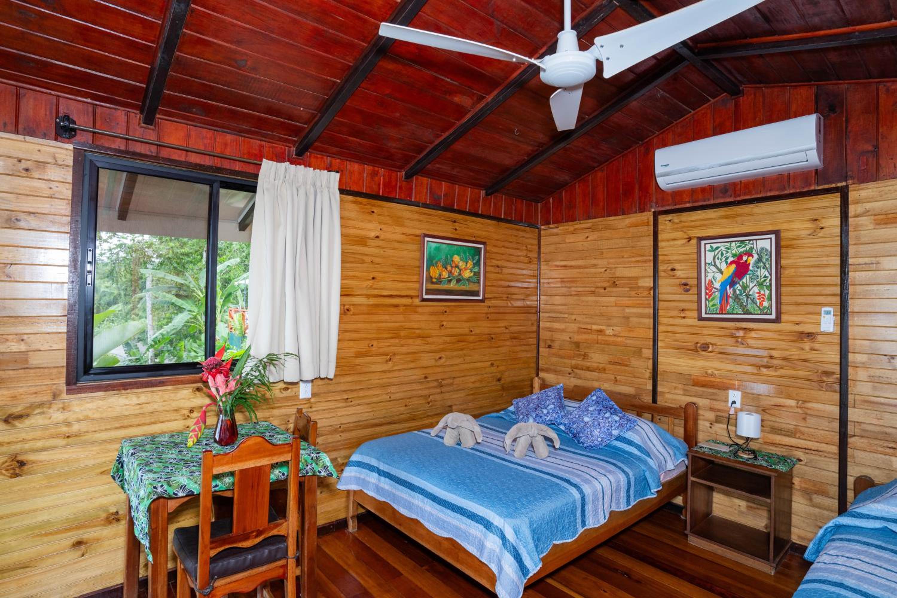 Bungalow photo 1
